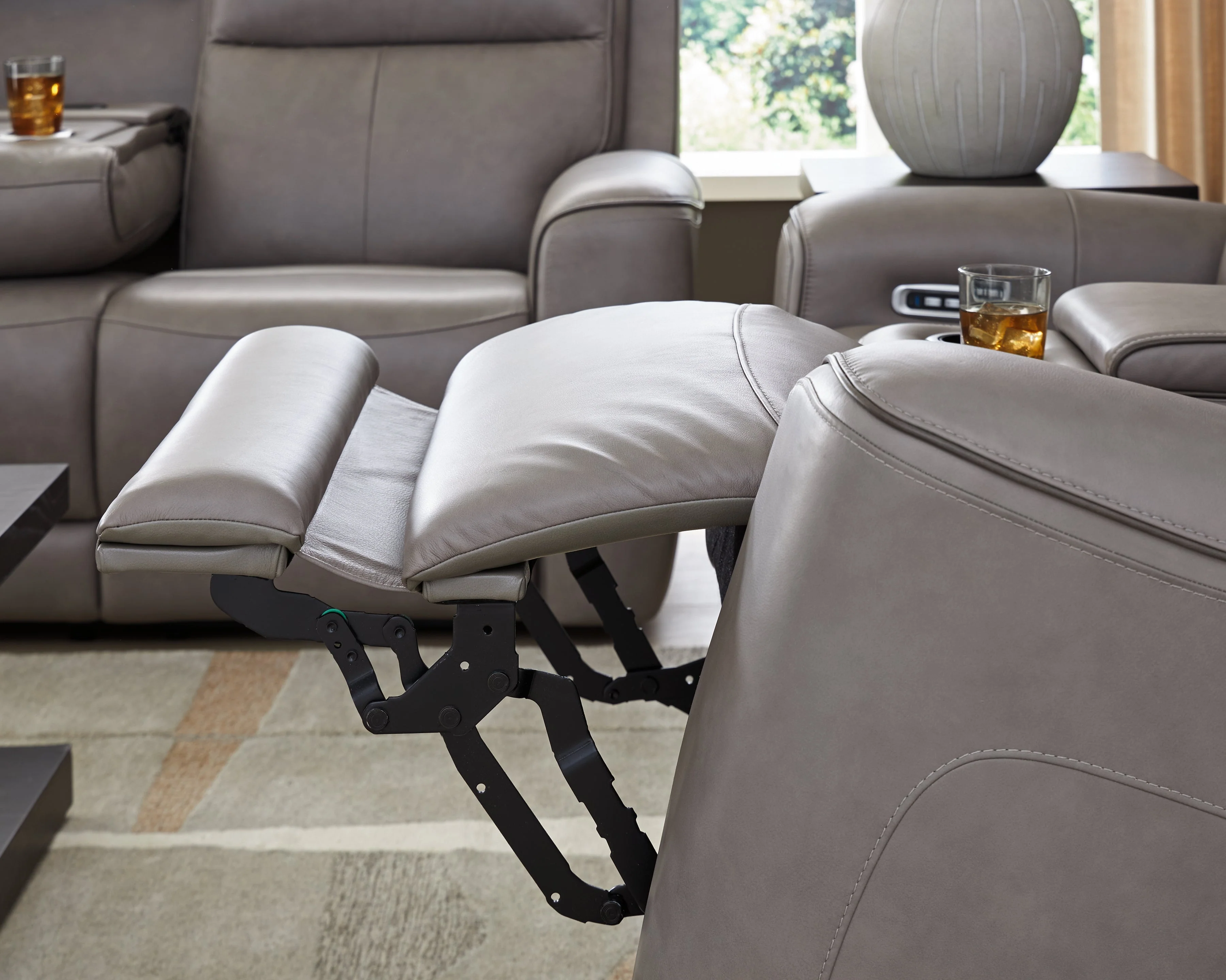 5Z-Comfort Coin Sofa and Loveseat - Image 6