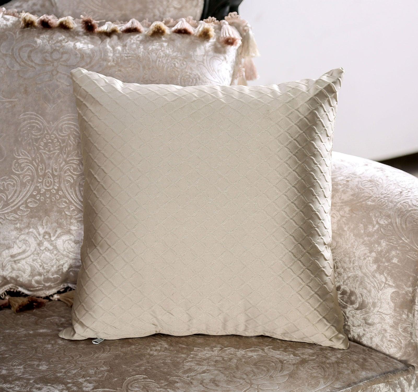 Acapulco Black/Off-White Loveseat - Image 3