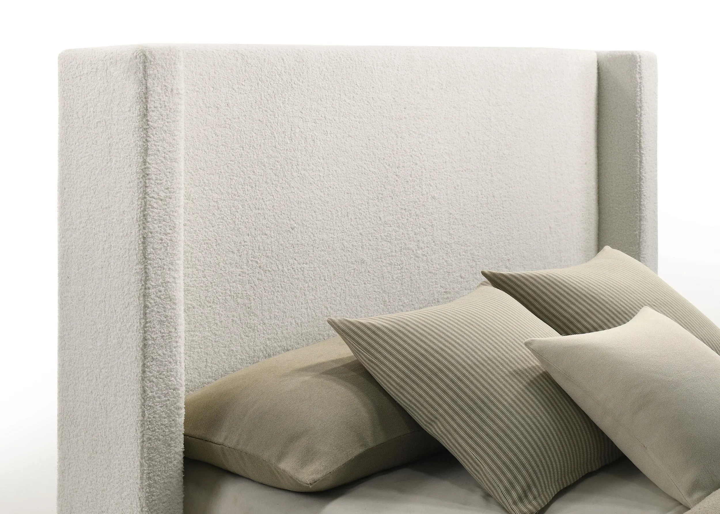 Alamosa White Boucle Upholstered Eastern King Wingback Platform Bed - Image 5