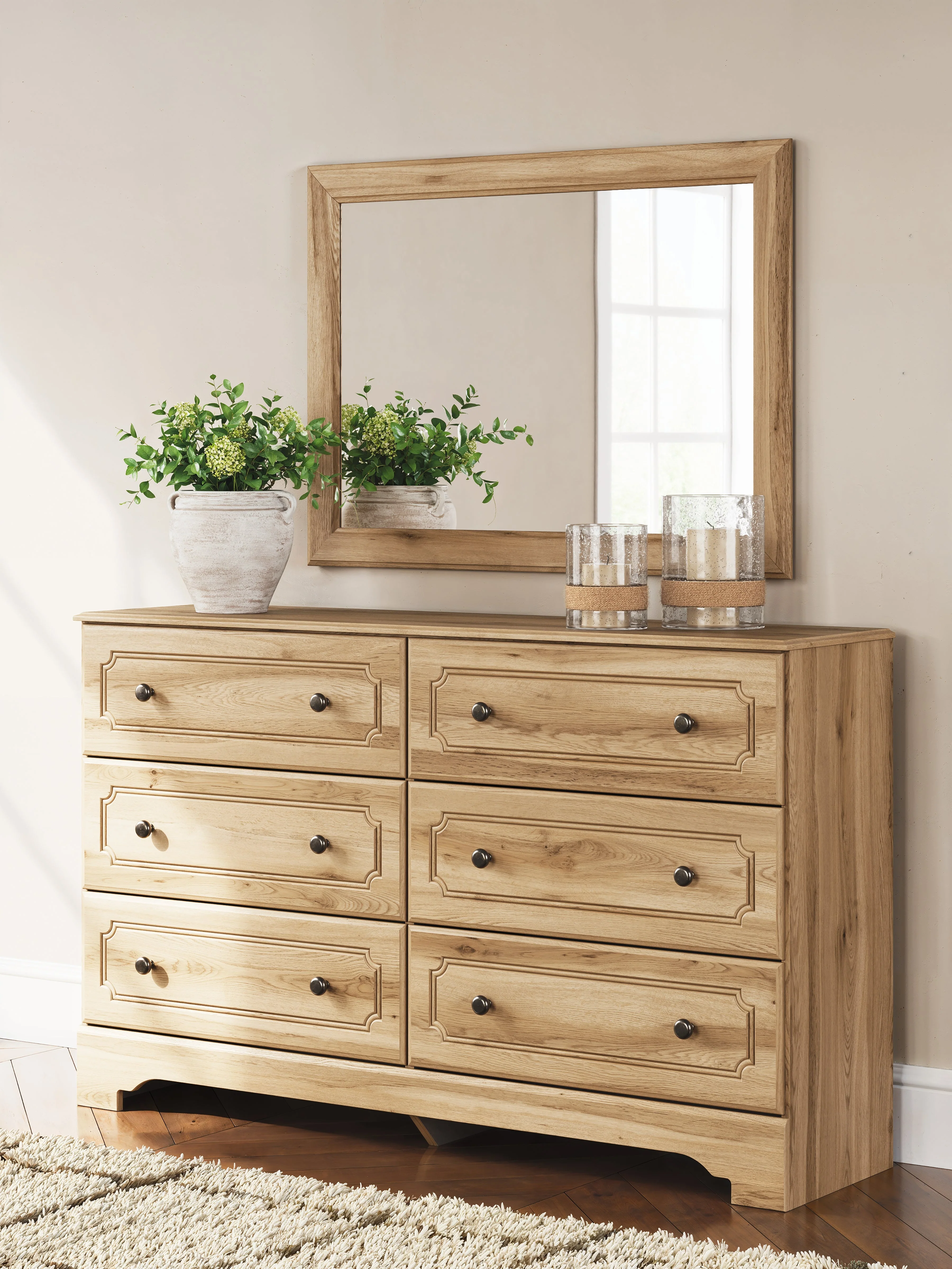 Aleaport Warm Brown Queen Panel Bed, Dresser, Mirror and Nightstand - Image 22