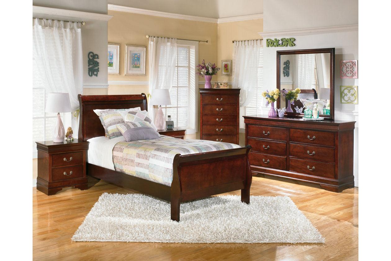 Alisdair Reddish Brown Chest of Drawers - Image 3