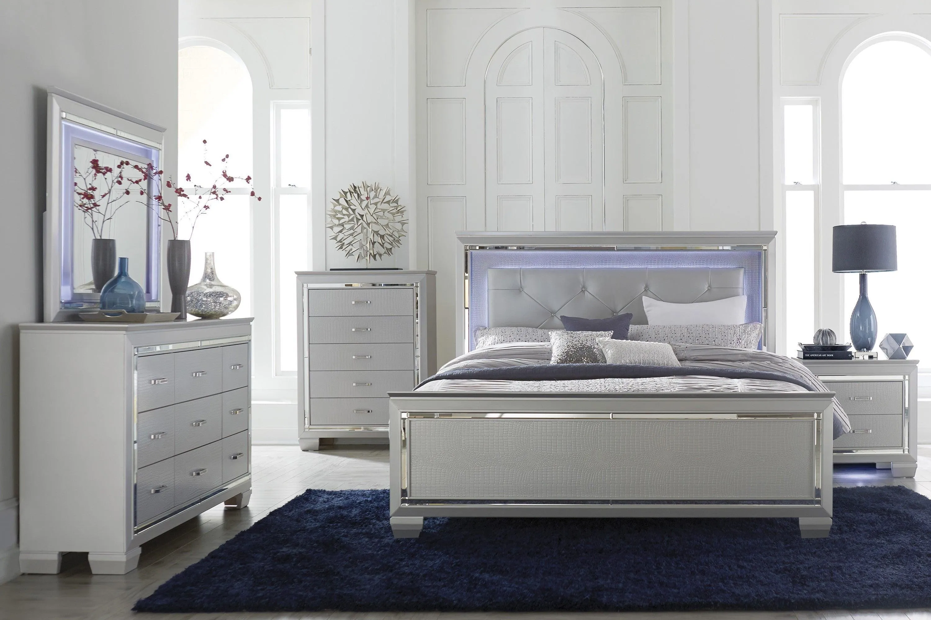 Allura Silver Chest - Image 2