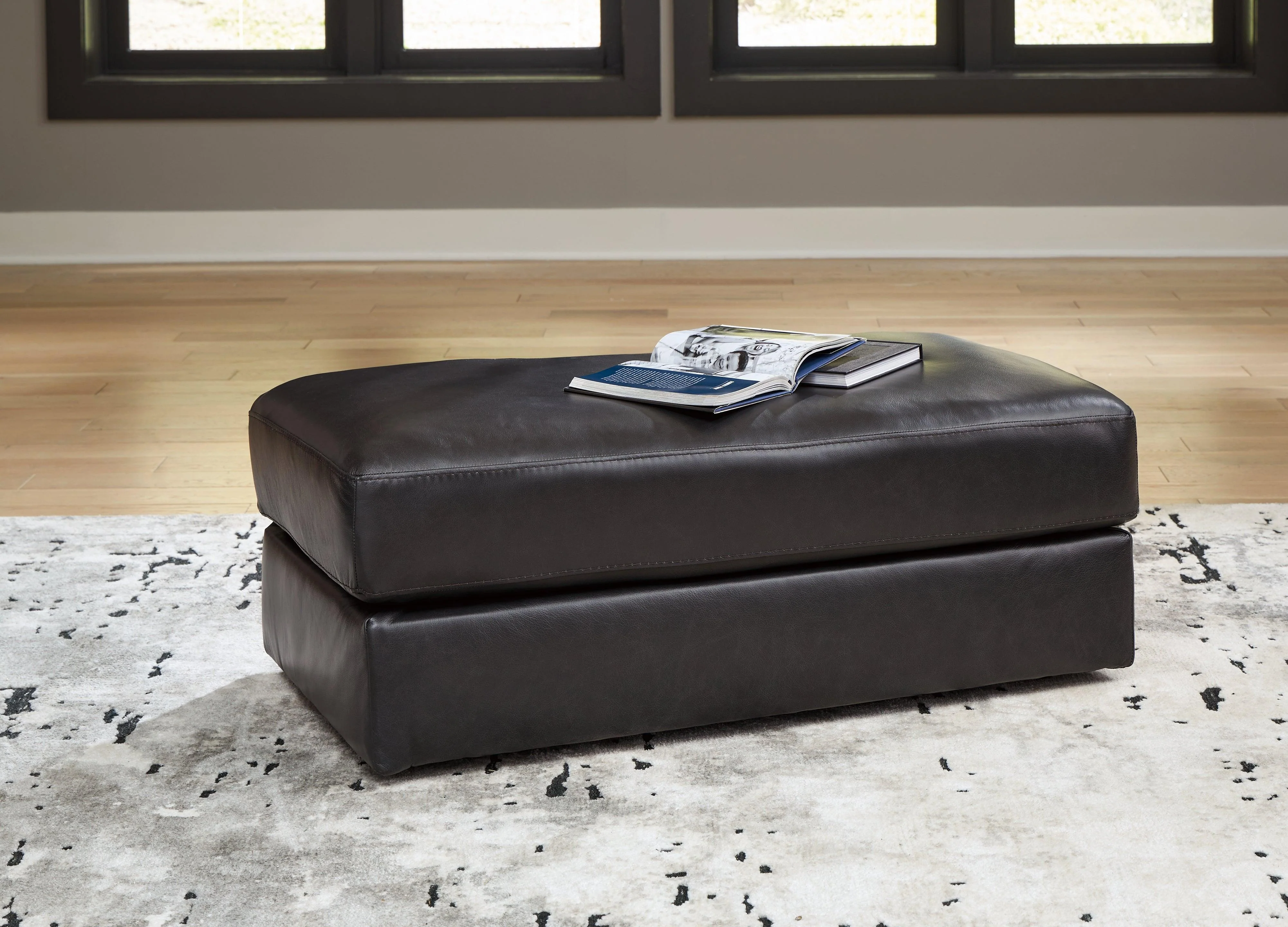 Amiata Onyx Ottoman - Image 5