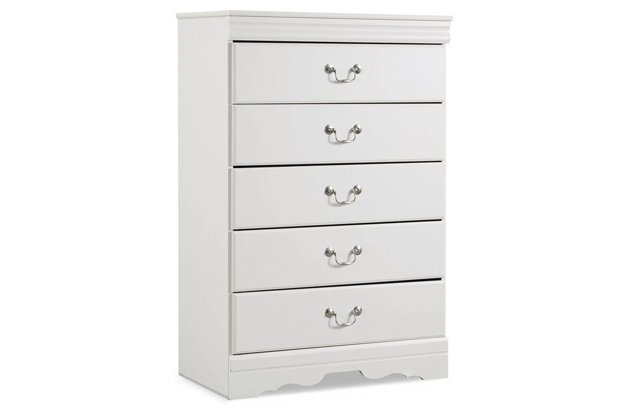 Anarasia White Chest of Drawers
