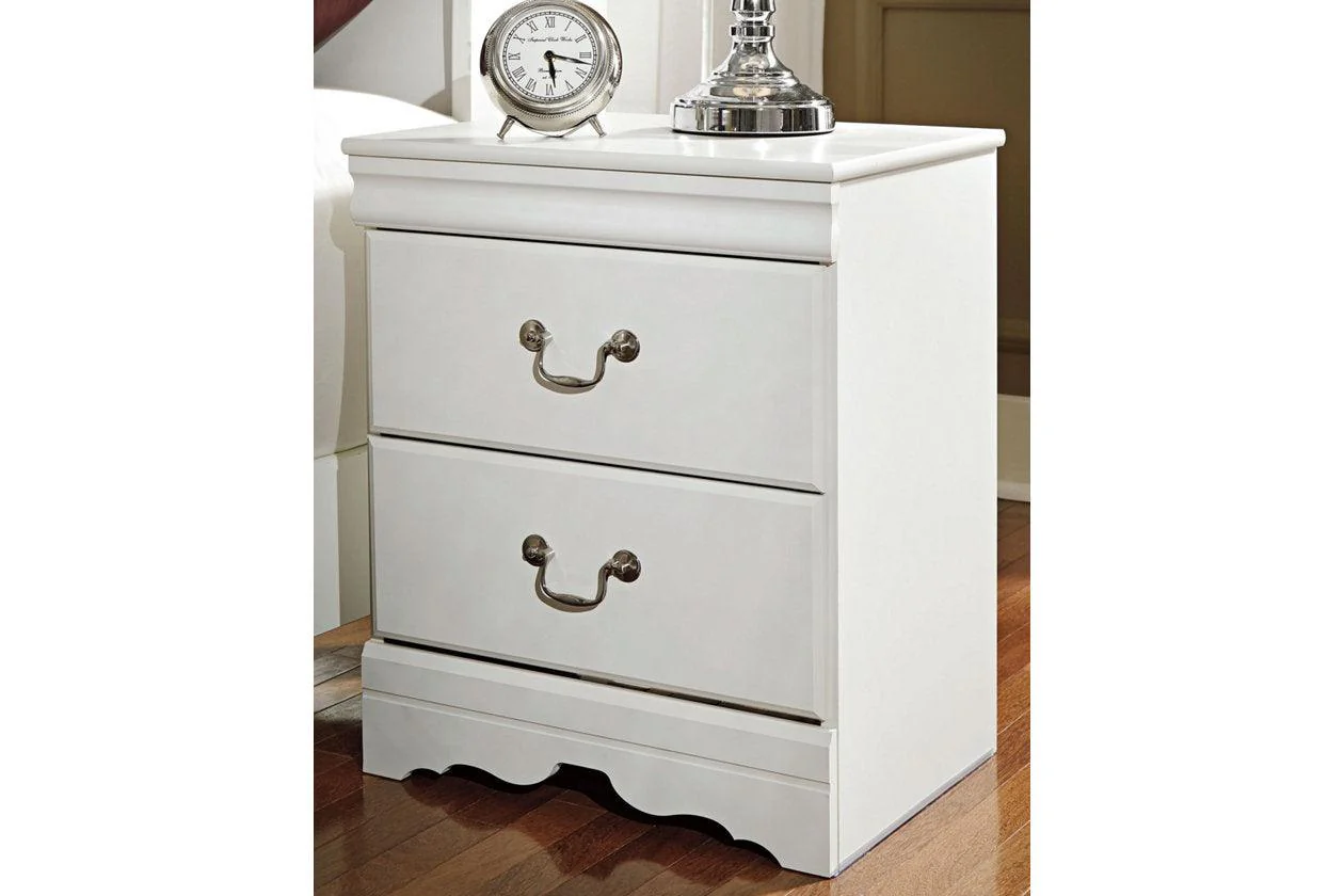 Anarasia White Nightstand - Image 4