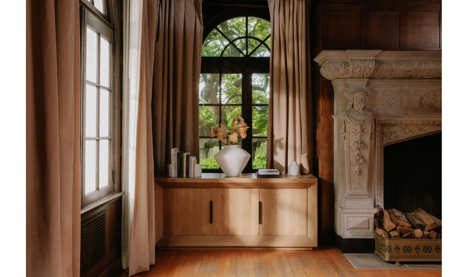 Angle Large Oak Sideboard - Image 5