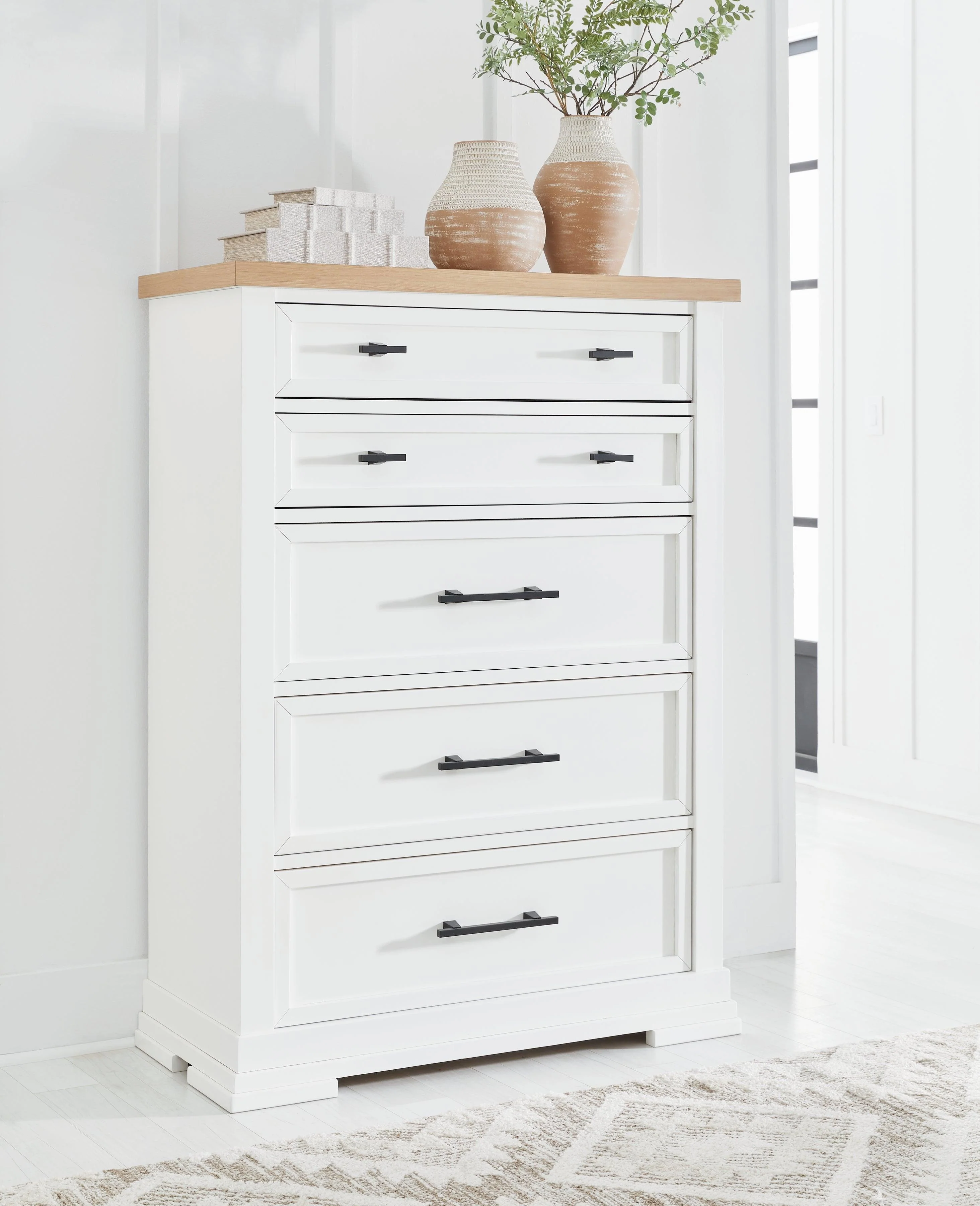 Ashbryn White/Natural Chest of Drawers - Image 9