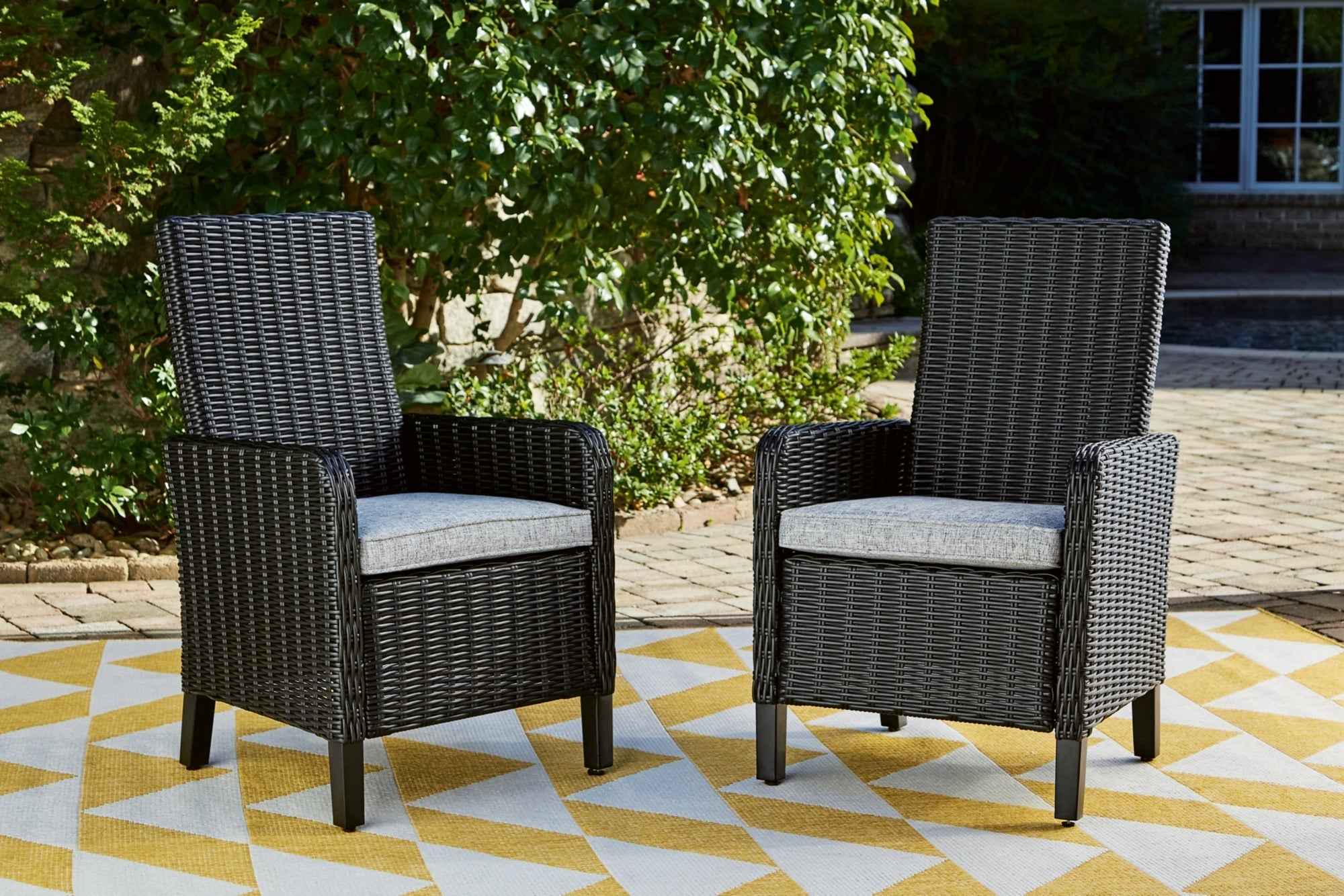 Beachcroft Black/Light Gray Outdoor Dining Table and 6 Chairs - Image 25