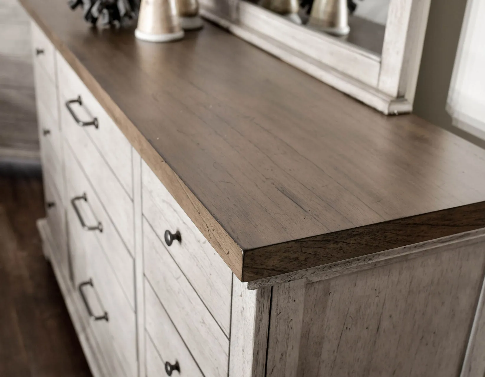 Bear Creek Dresser/Mirror - Image 4