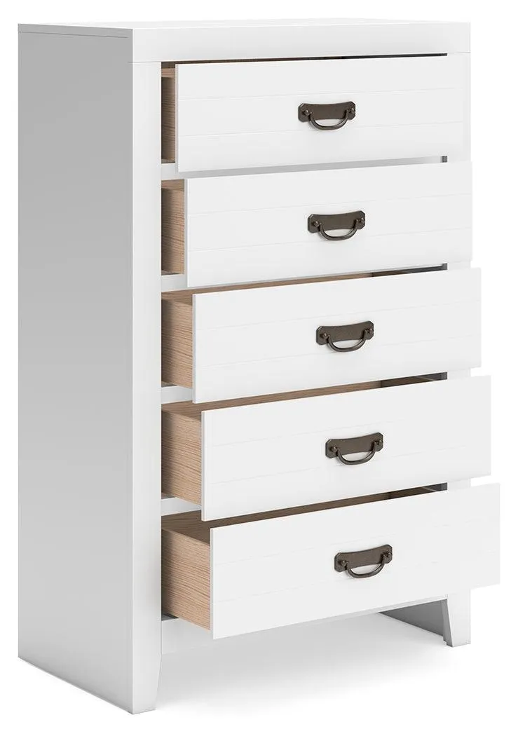 Binterglen White Chest of Drawers - Image 4