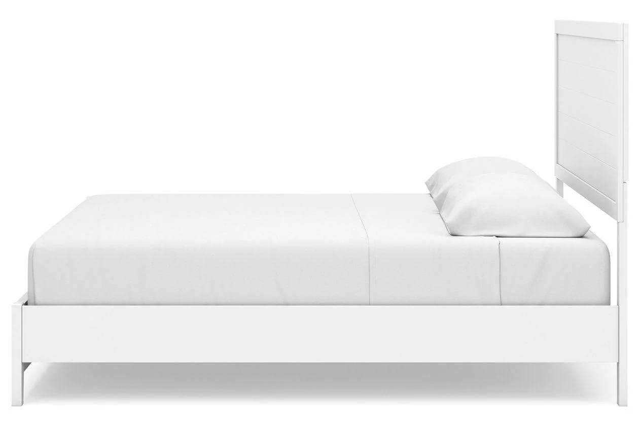 Binterglen White King Panel Bed - Image 5