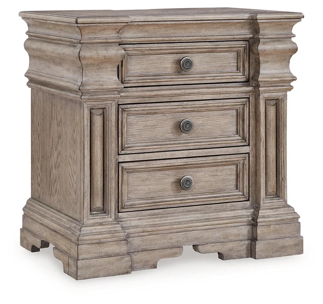 Blairhurst Light Grayish Brown Bedroom Set - Image 17