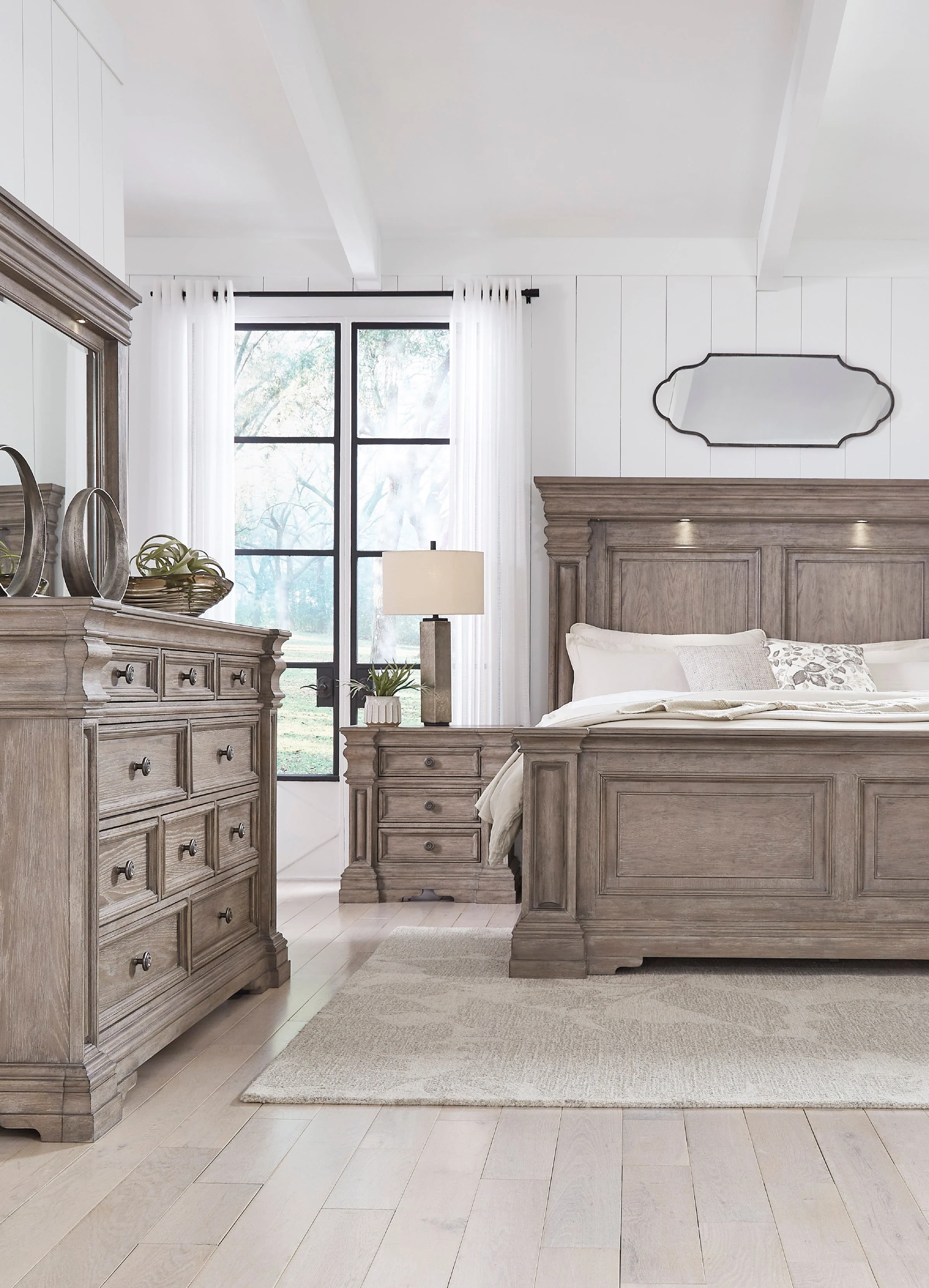 Blairhurst Light Grayish Brown Bedroom Set - Image 2