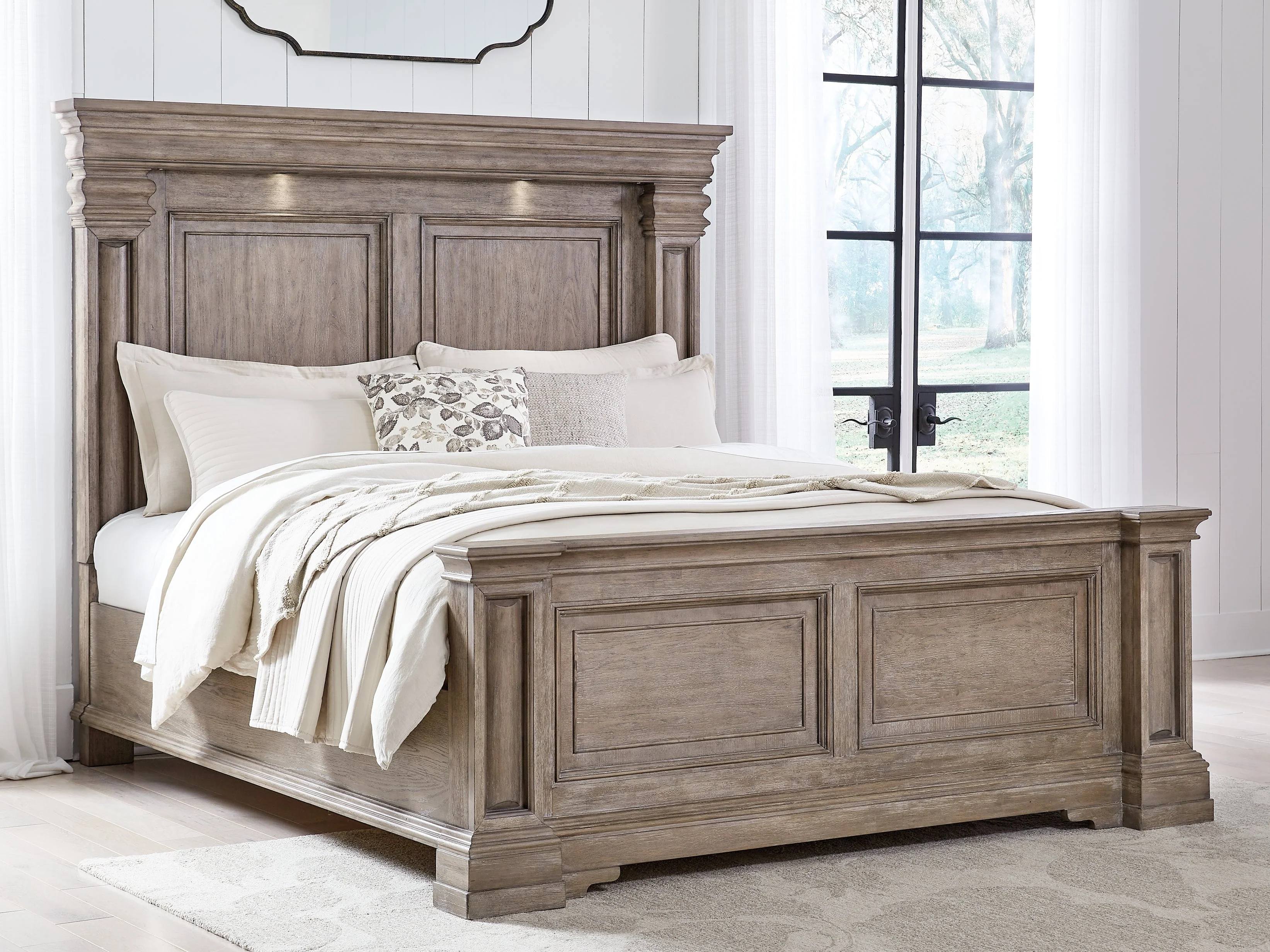 Blairhurst Light Grayish Brown Panel Bedroom Set - Image 3