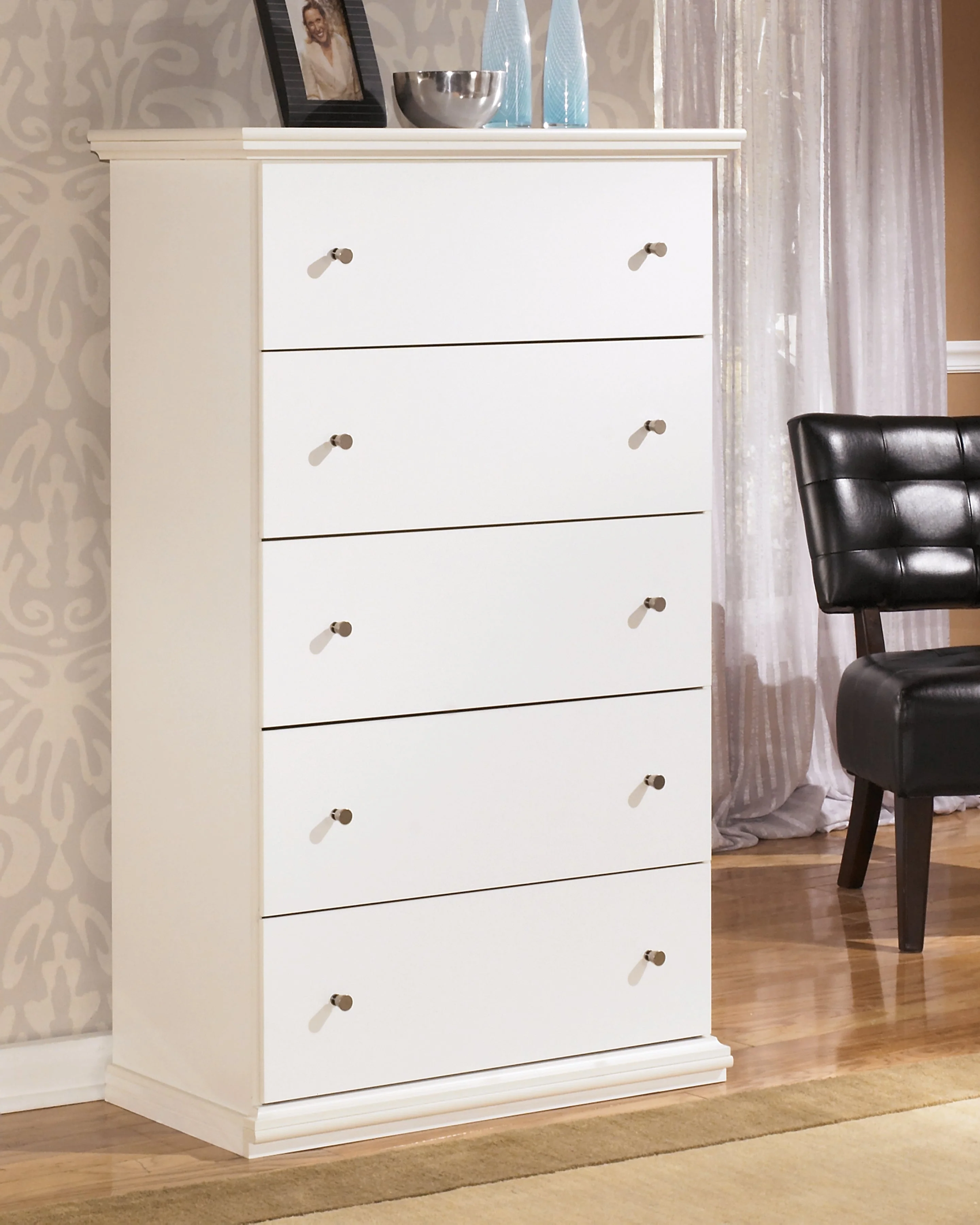Bostwick Shoals King Panel Bed with Mirrored Dresser and Chest in White - Image 18