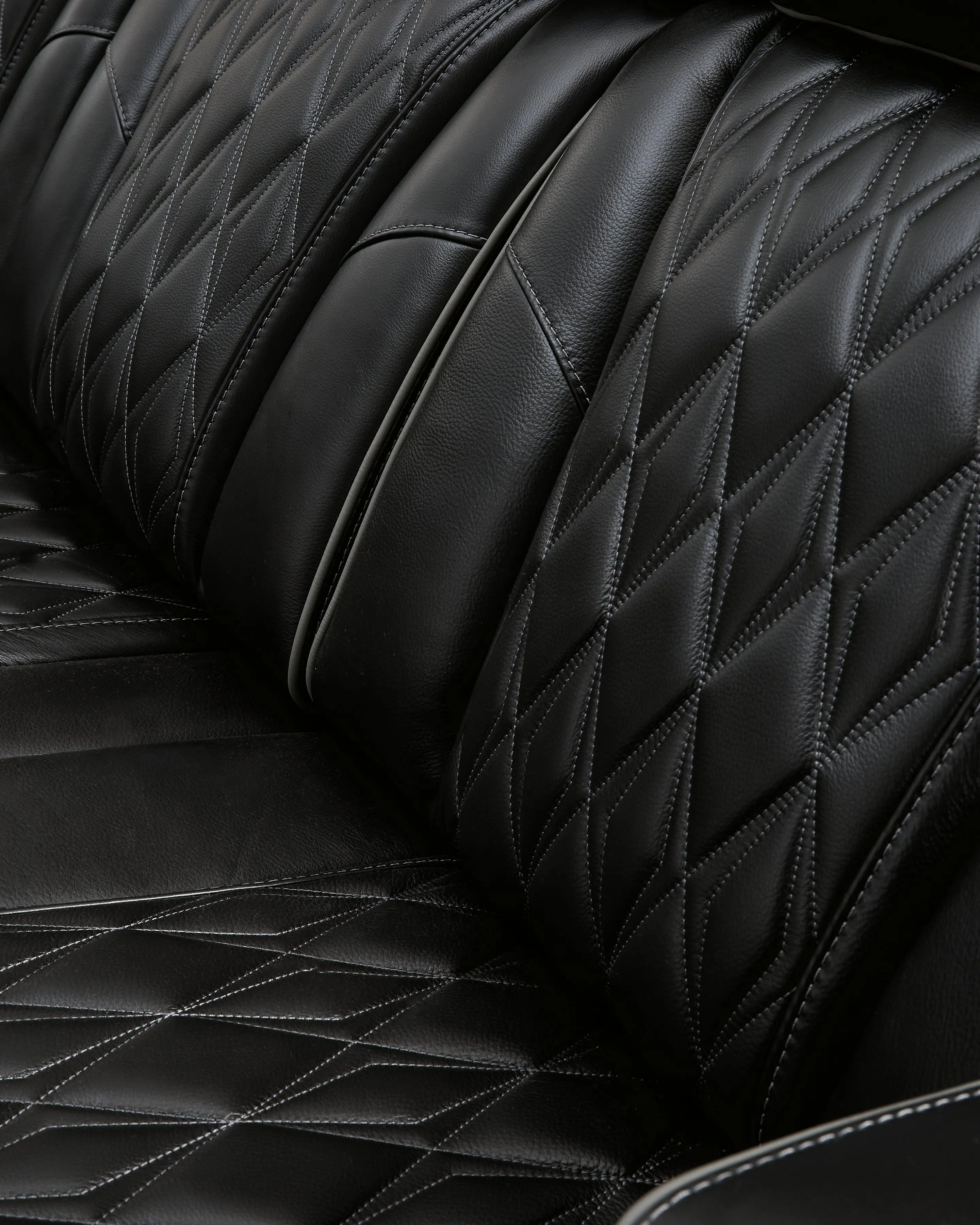 Boyington Black Power Reclining Loveseat - Image 11