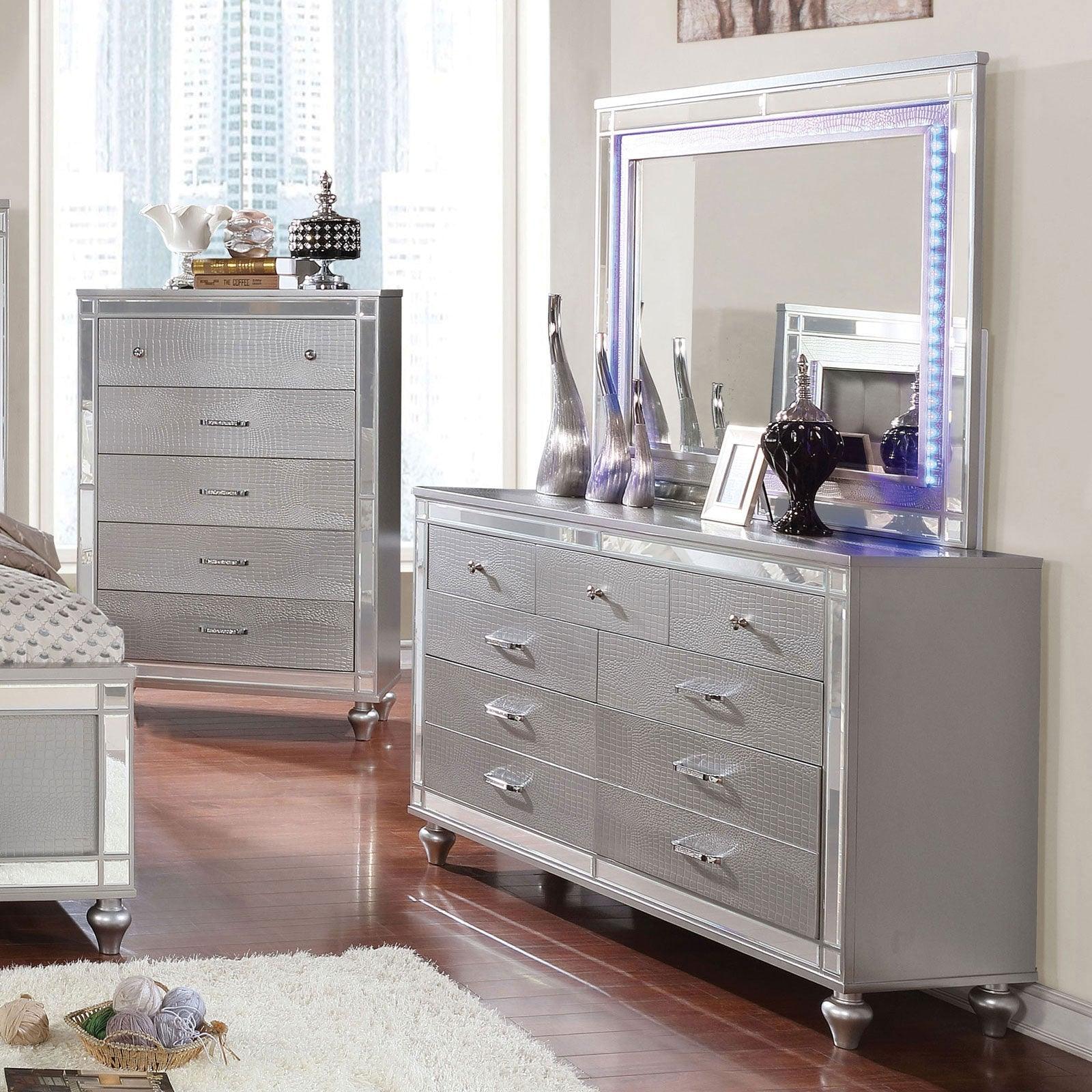Brachium Silver Chest - Image 2