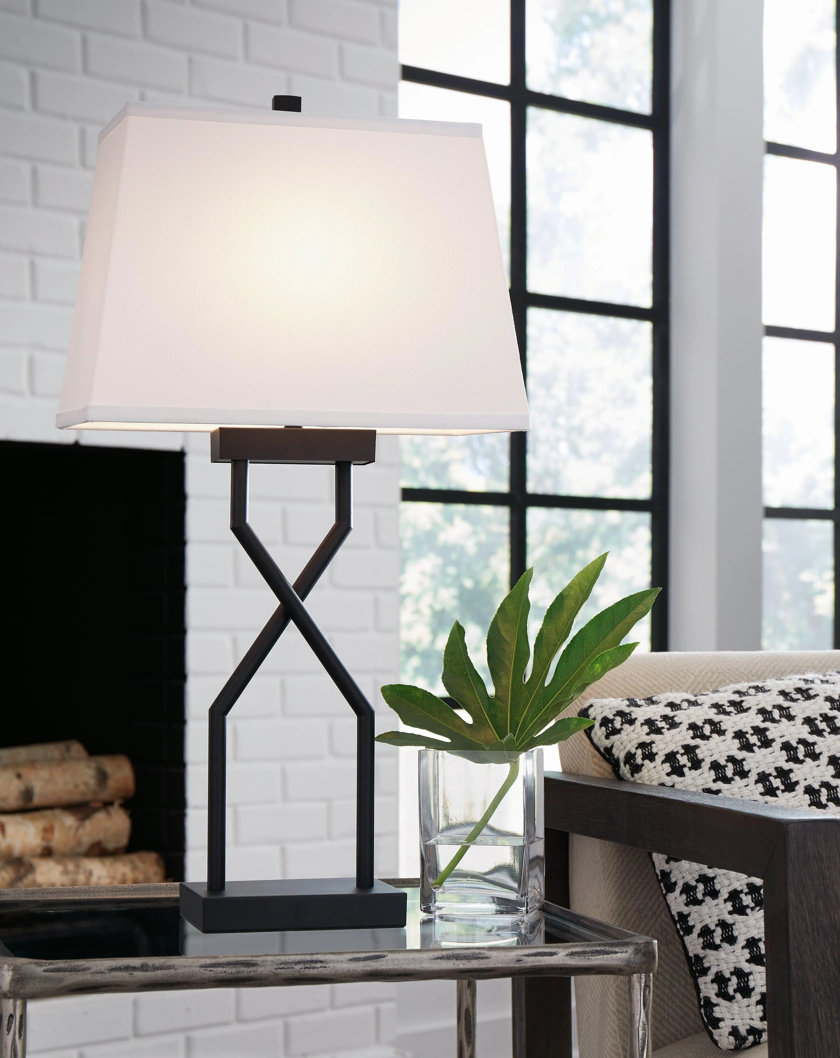 Brookthrone Black Table Lamp - Image 5
