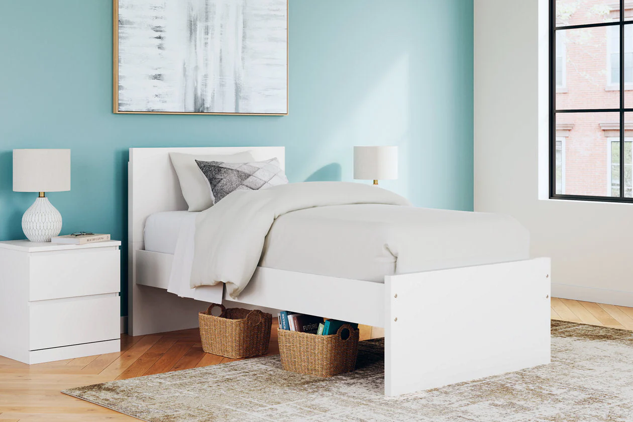 Cadmori Black/White Upholstered Platform Bedroom Set - Image 2