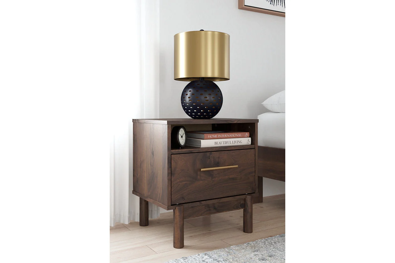 Calverson Mocha Platform Bedroom Set - Image 15
