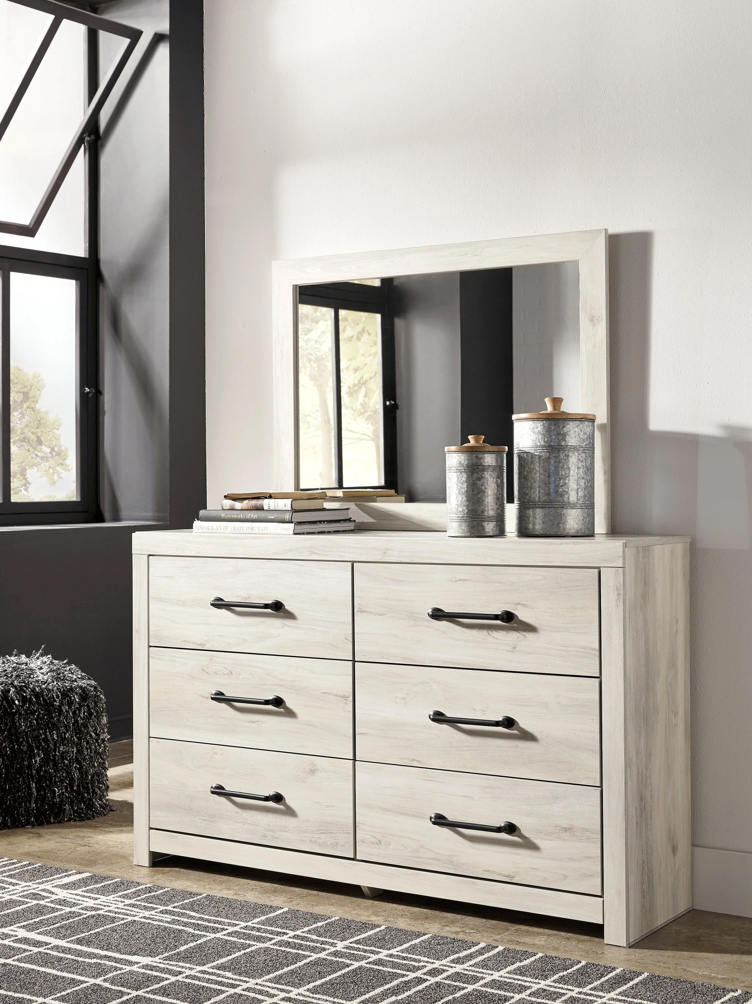 Cambeck Whitewash Storage Platform Bedroom Set with 4 Drawers - Image 3