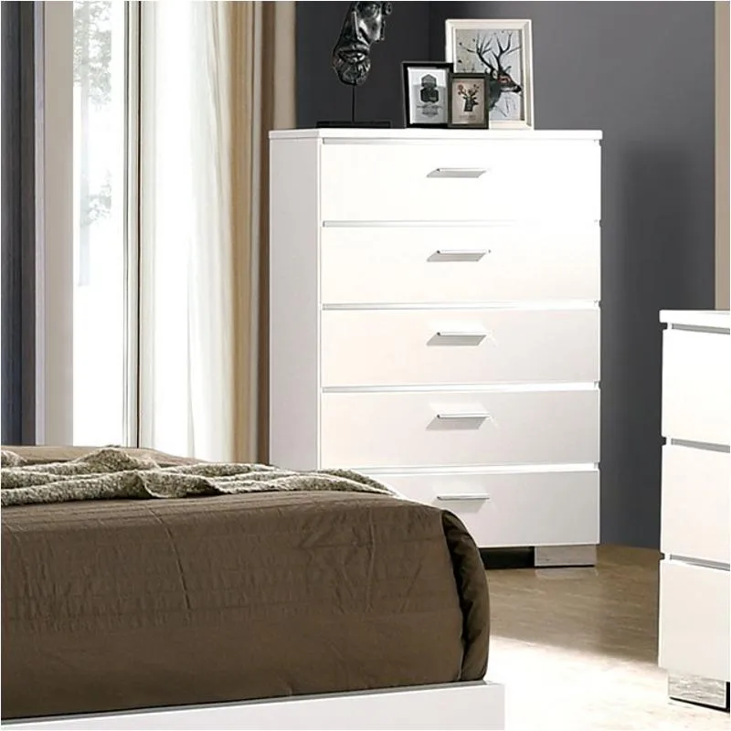 Carlie White Chrome 5-Piece Queen Bedroom Set - Image 6