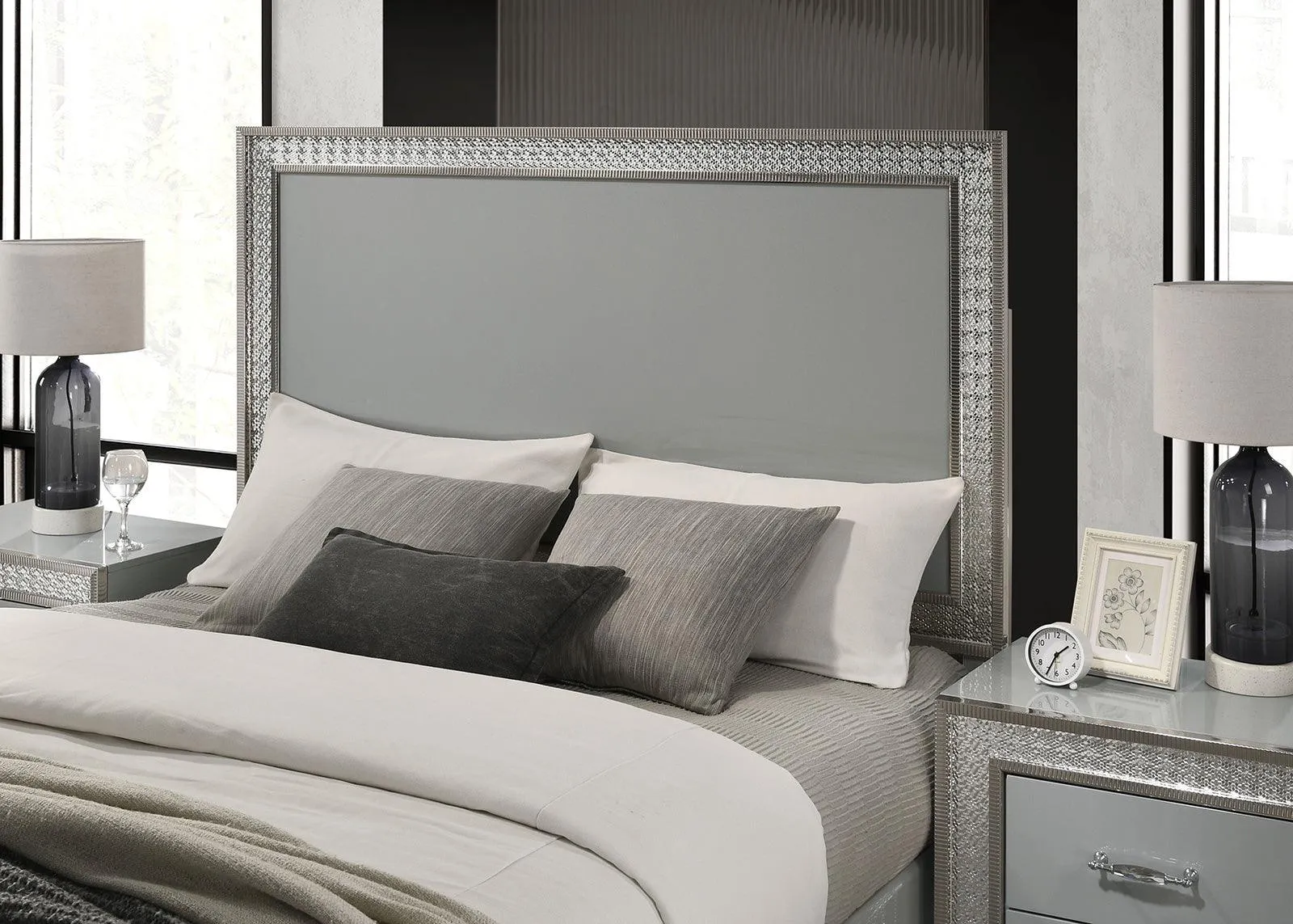 Cassiopeia Metallic Gray Queen Panel Bed - Image 3