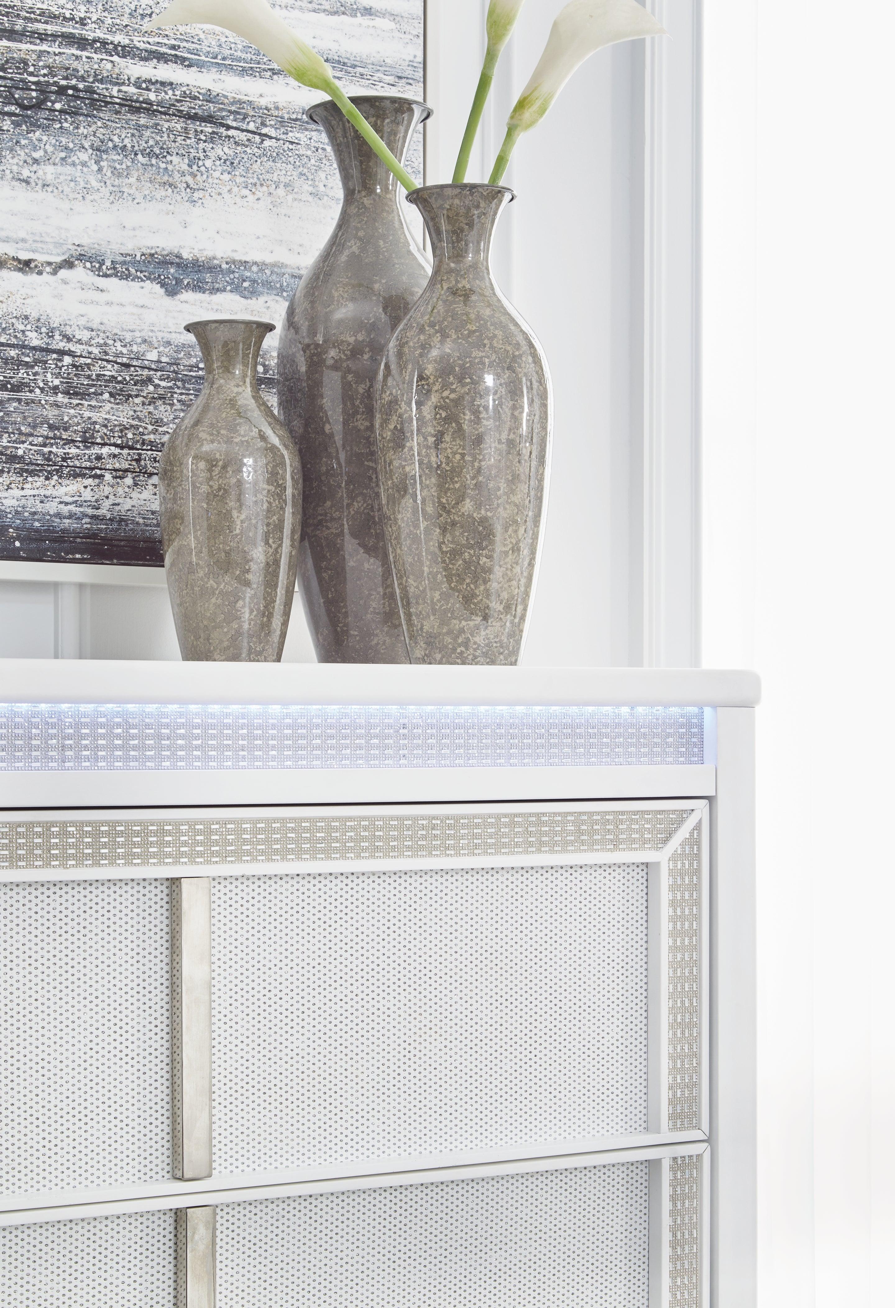 Chalanna White Chest of Drawers - Image 5