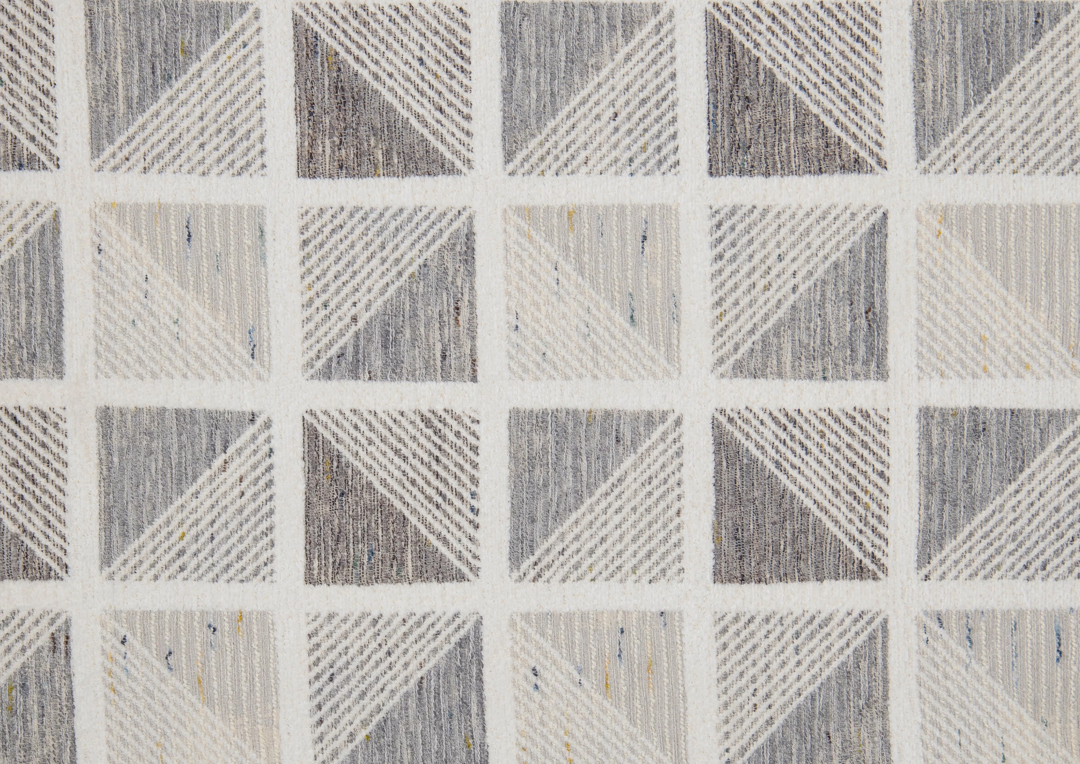 Cove Beige Sofa - Image 11