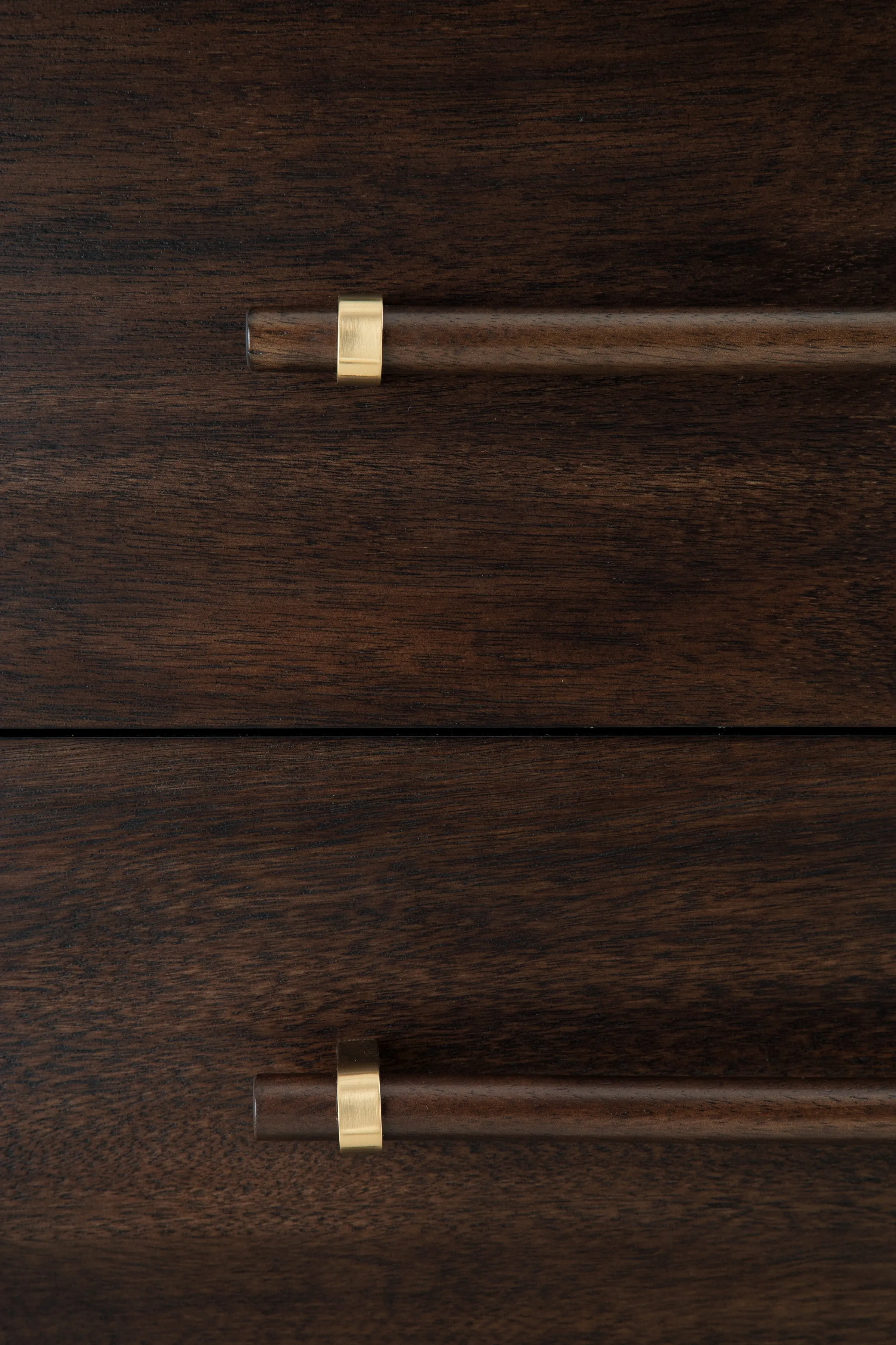 Dantenton Merlot Dresser - Image 6