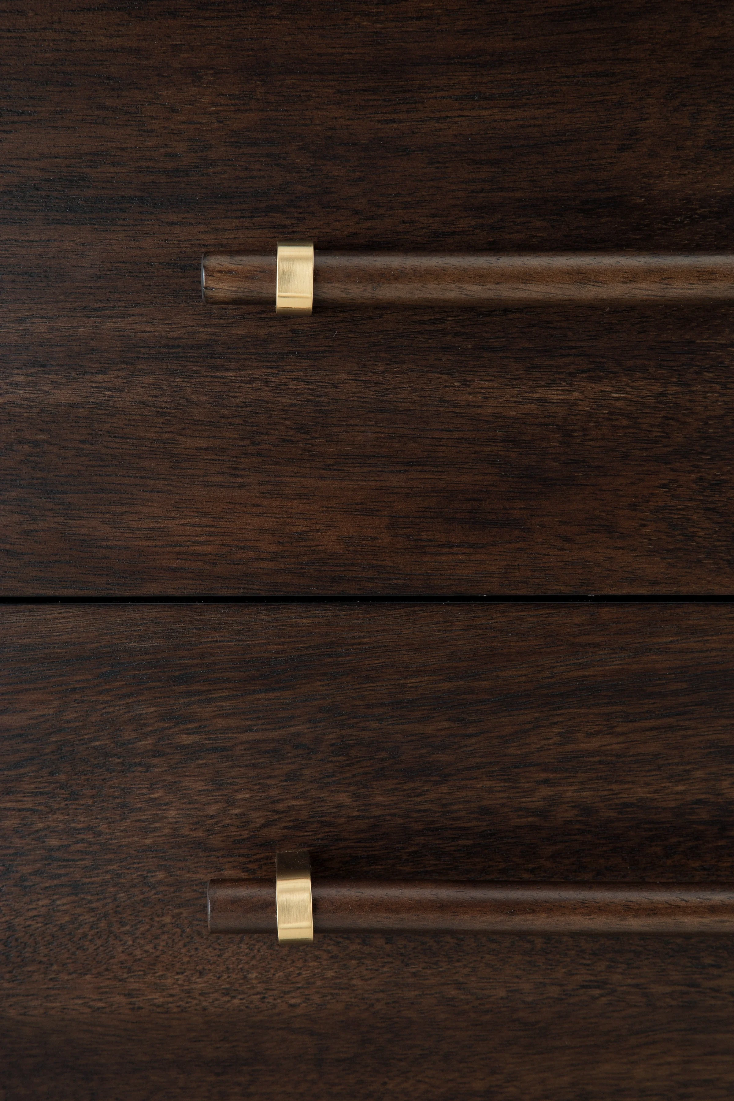 Dantenton Merlot Panel Bedroom Set - Image 16