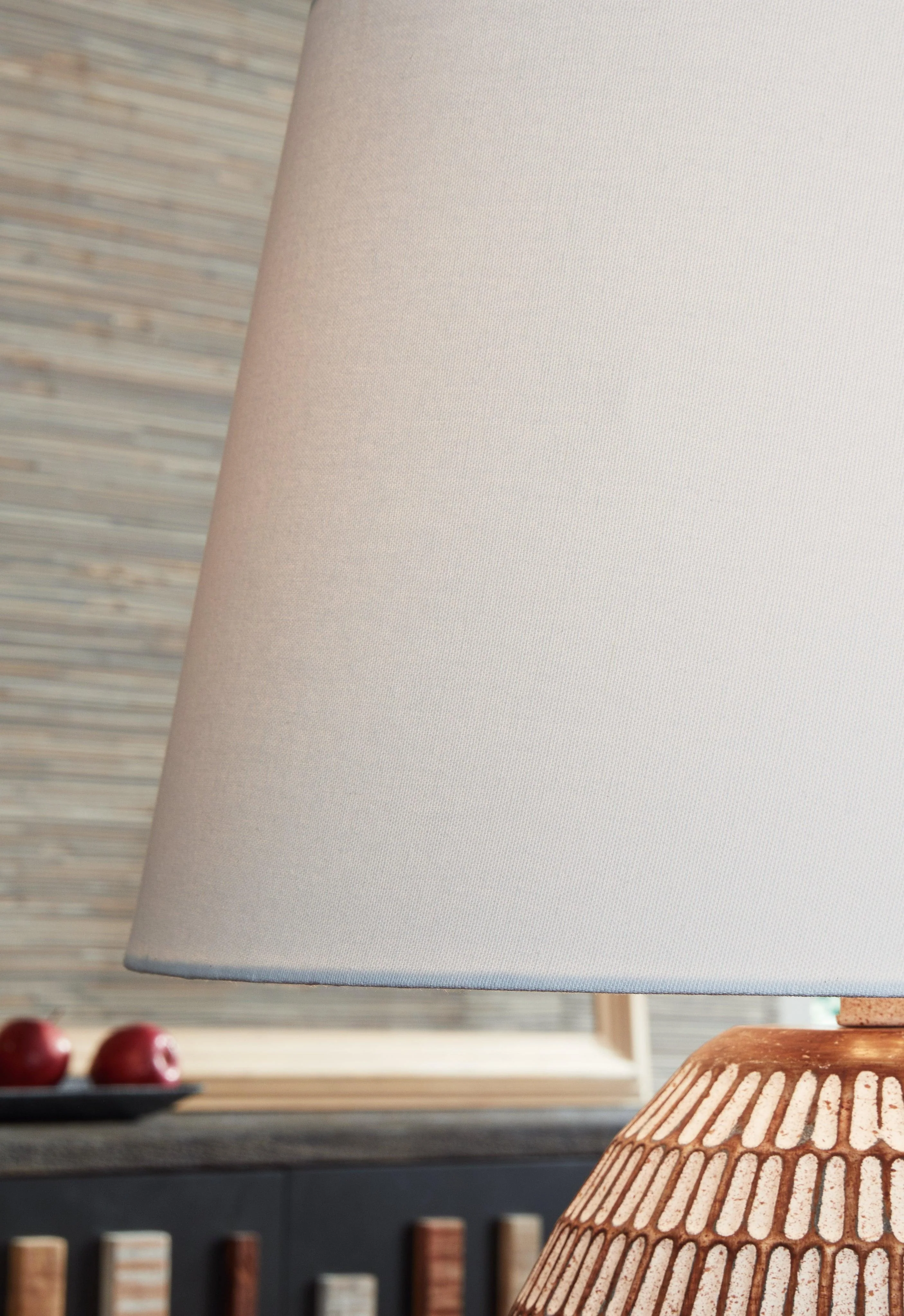 Darrich Beige/White Table Lamp - Image 2