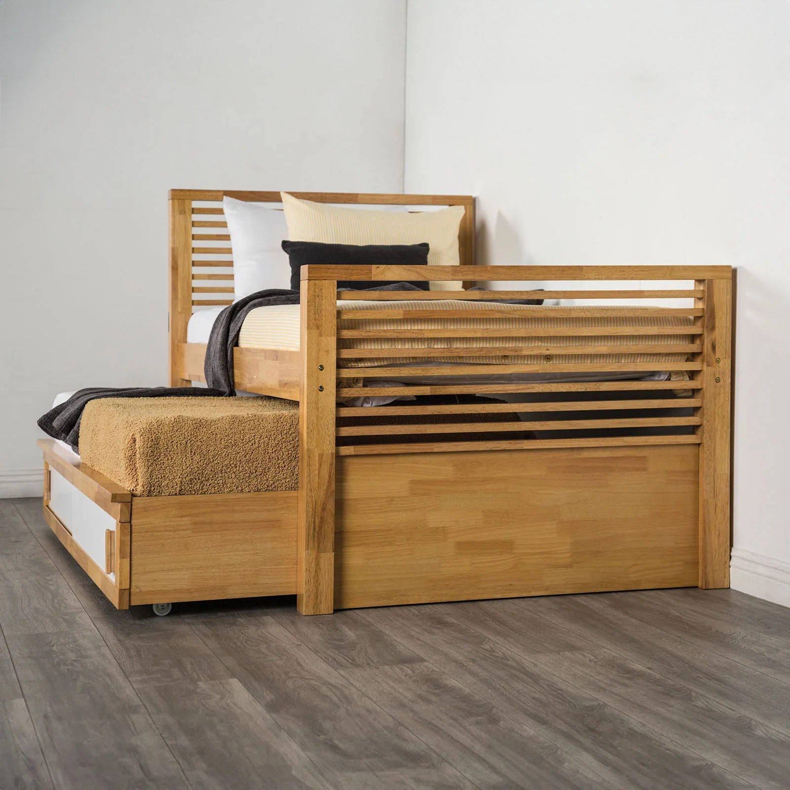 Dayville Light Oak Twin Bed - Image 2