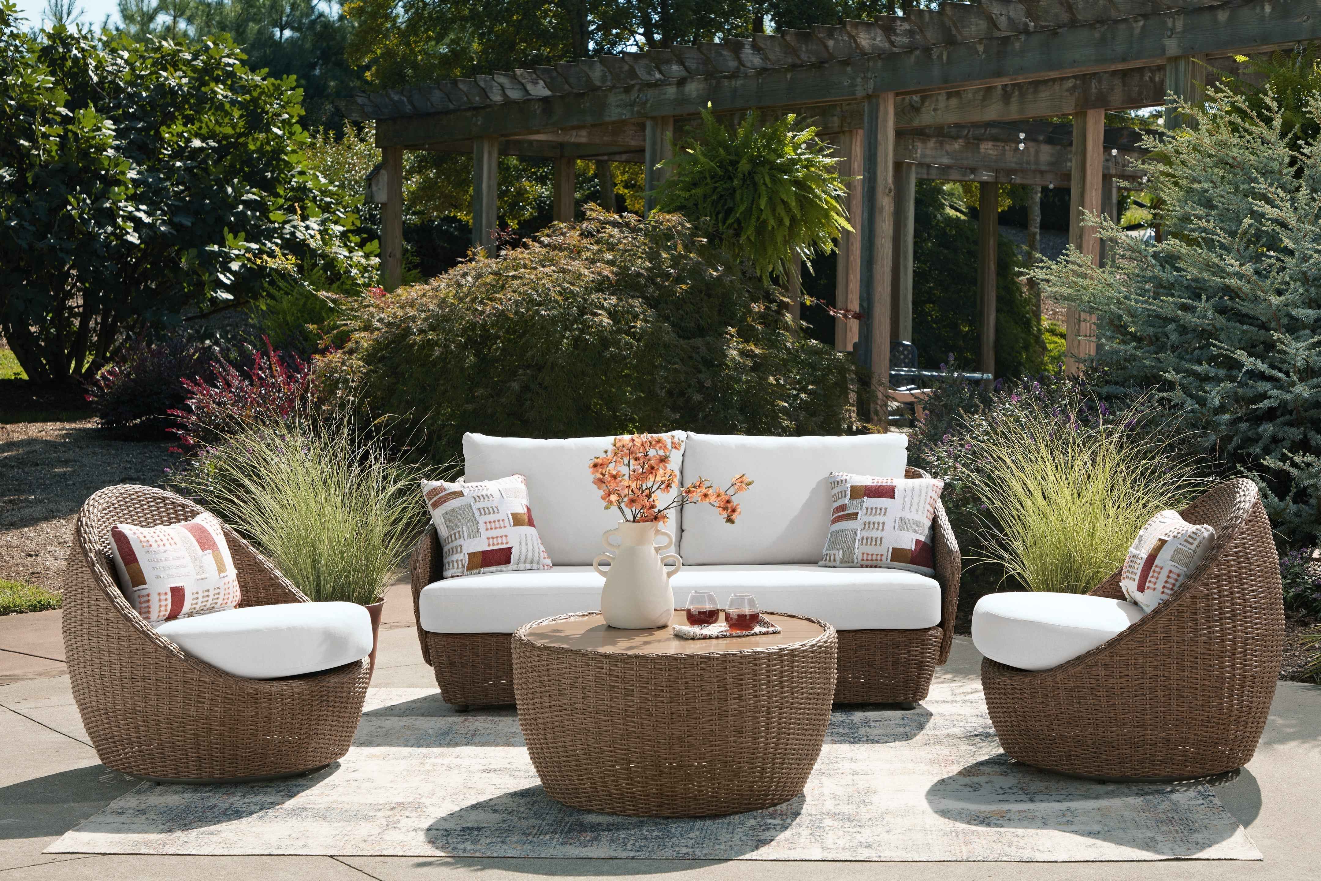Double Point Beige Outdoor Seating Set