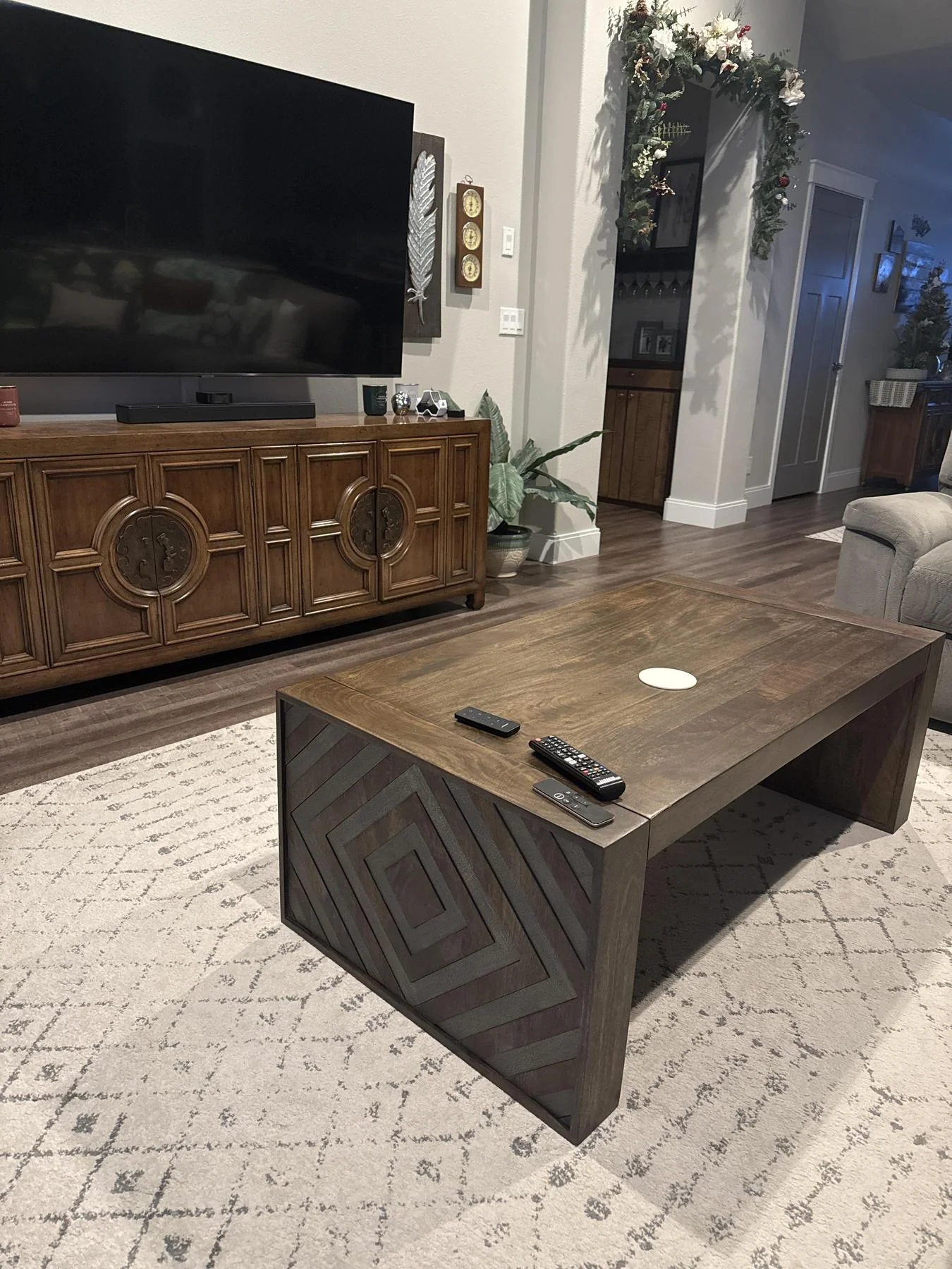 Dreggan Brown Coffee Table - Image 8