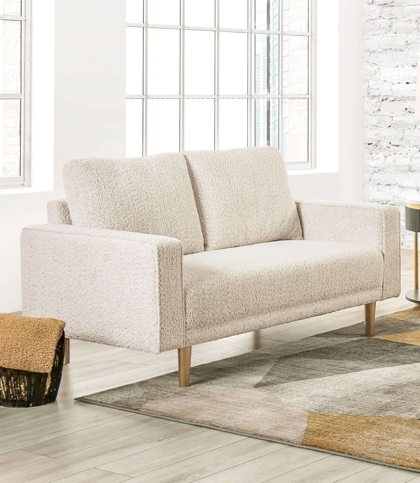Elverum Off-White Loveseat