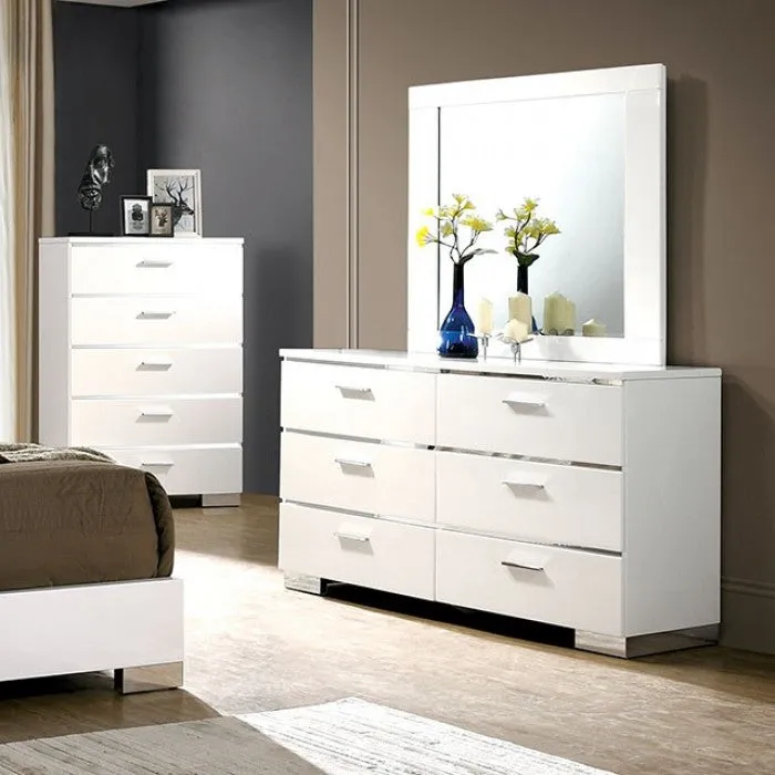 Erlach White/Chrome 4-Piece Queen Bedroom Set - Image 5