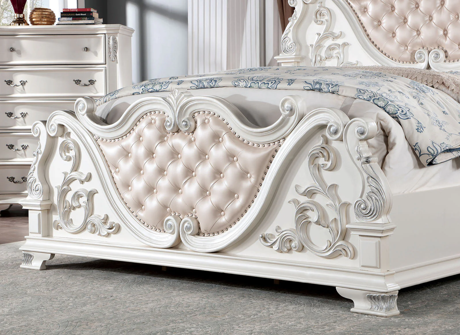 Esparanza Pearl White 4-Piece Queen Bedroom Set - Image 4