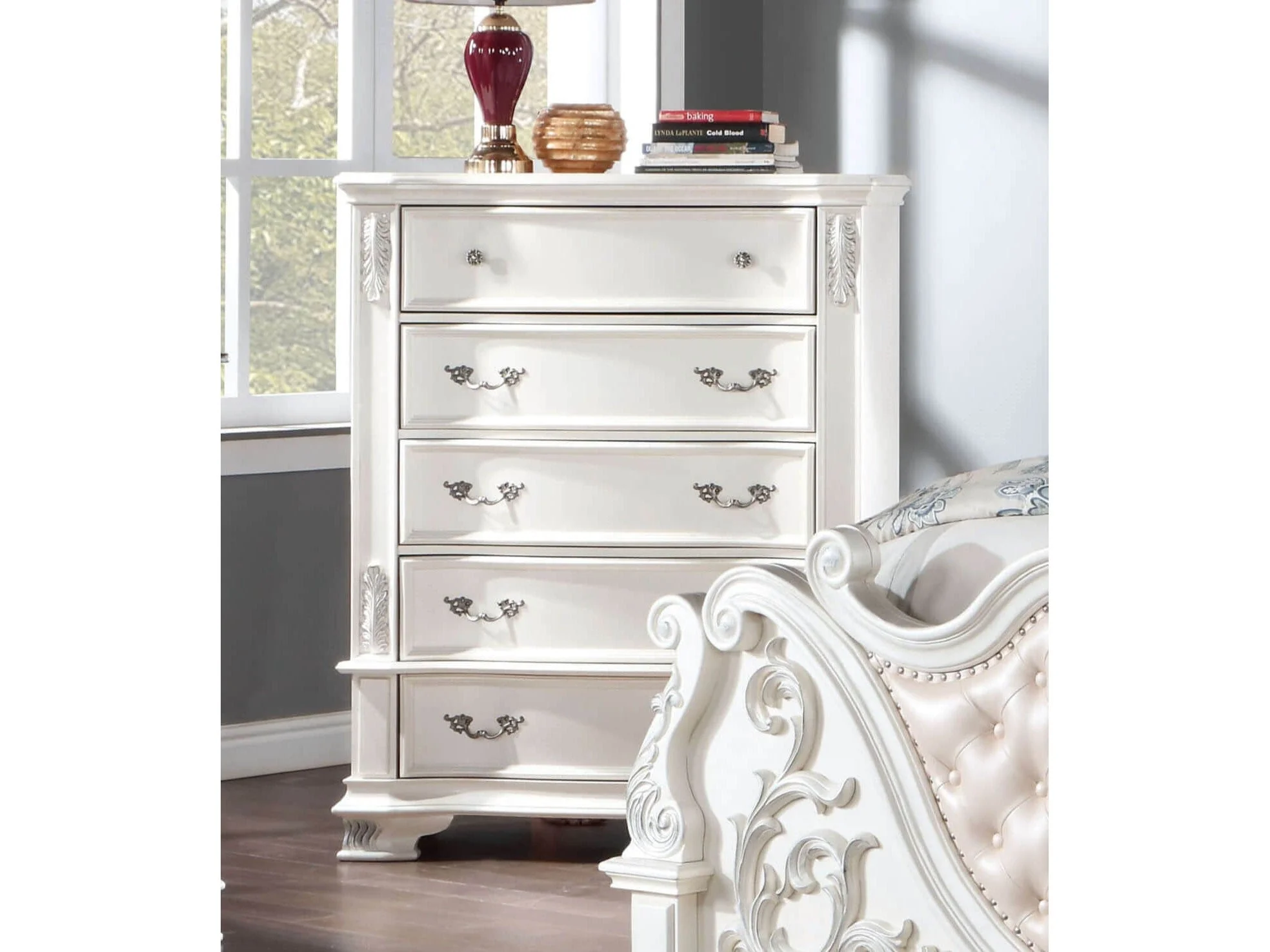 Esparanza Pearl White 5-Piece Queen Bedroom Set - Image 5