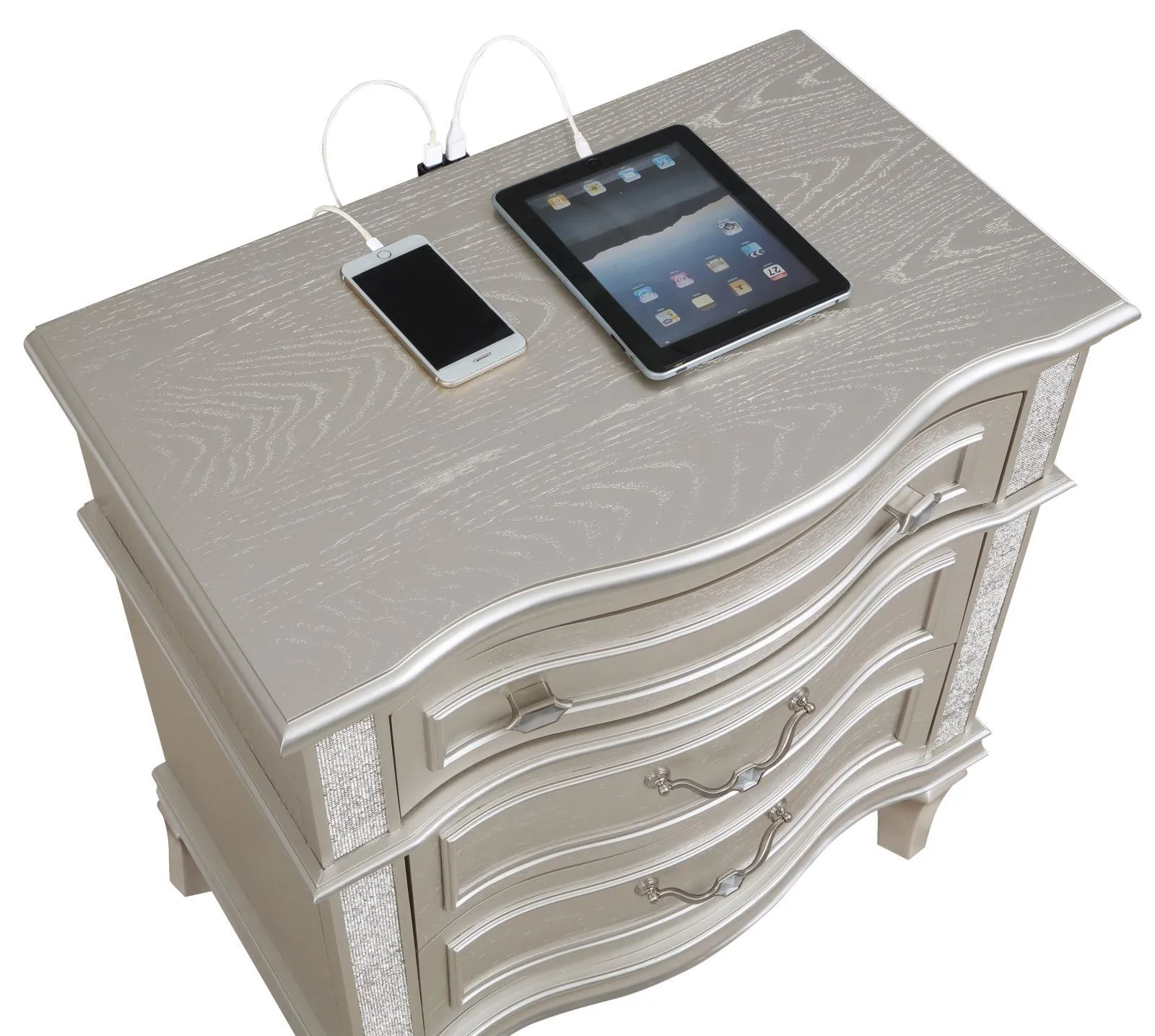 Evangeline 3-Drawer Nightstand - Image 11