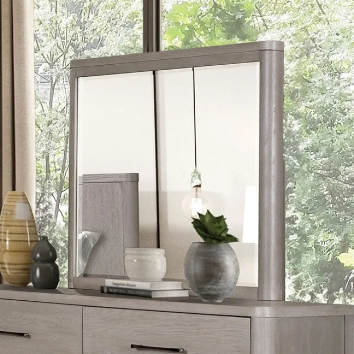 Fareham Oak 4-Piece Queen Bedroom Set - Image 5