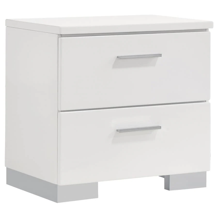 Felicity White 4-piece Queen Platform Bedroom Set - Image 4