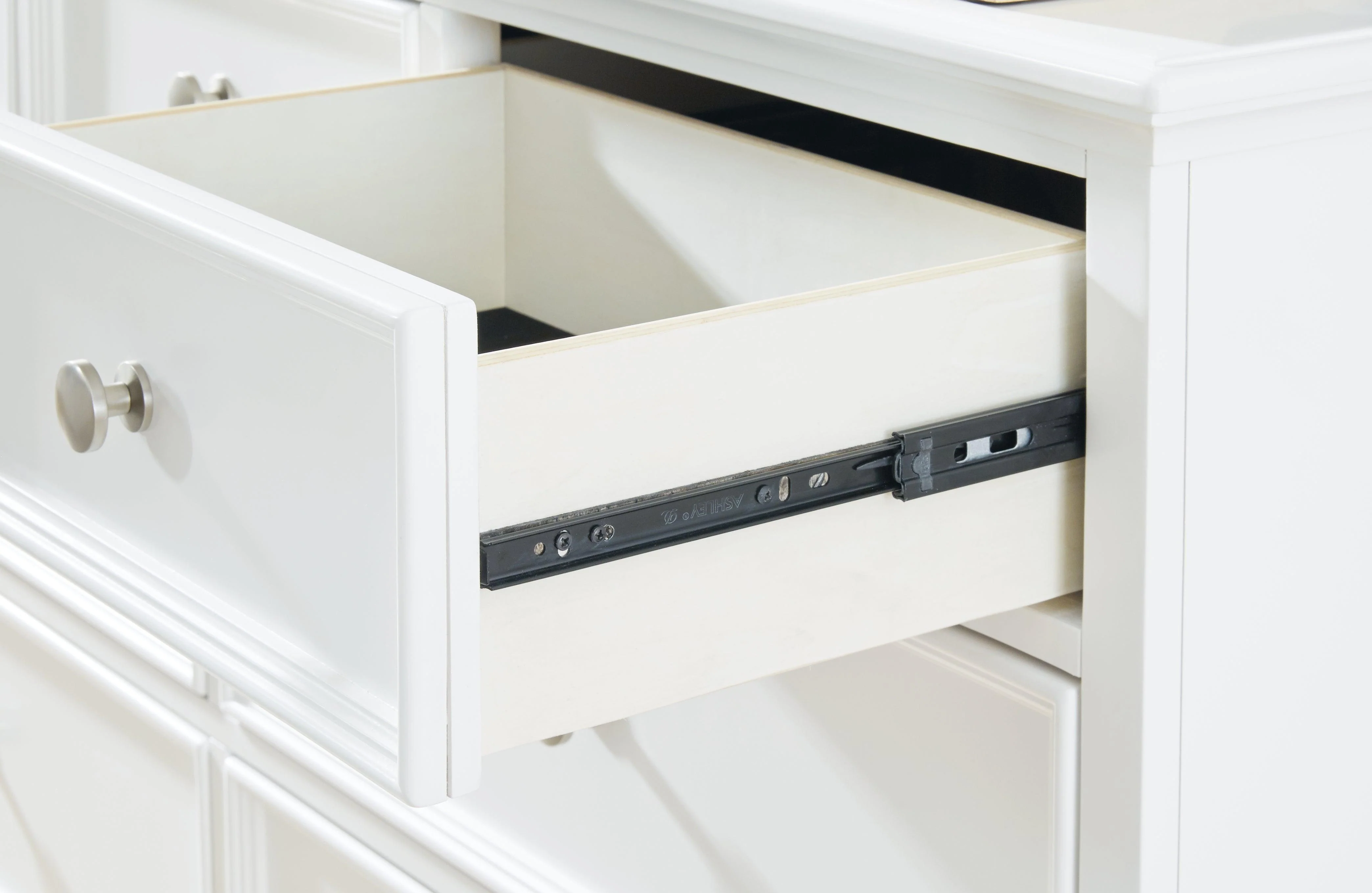 Fortman White Dresser - Image 6