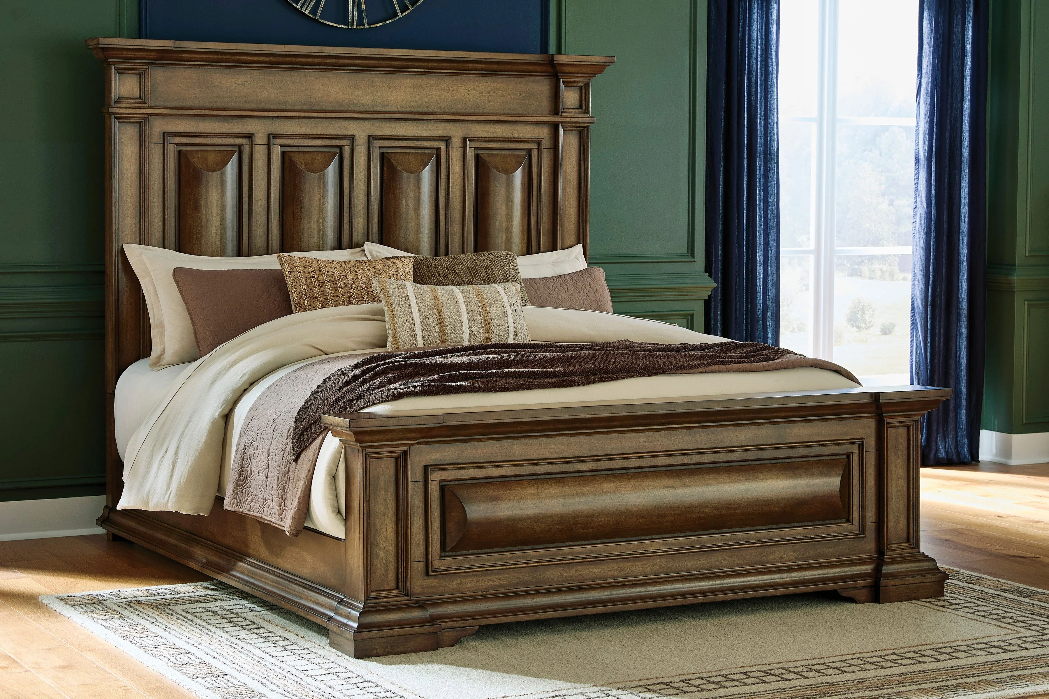 Frantanna Brown Panel Bedroom Set - Image 2