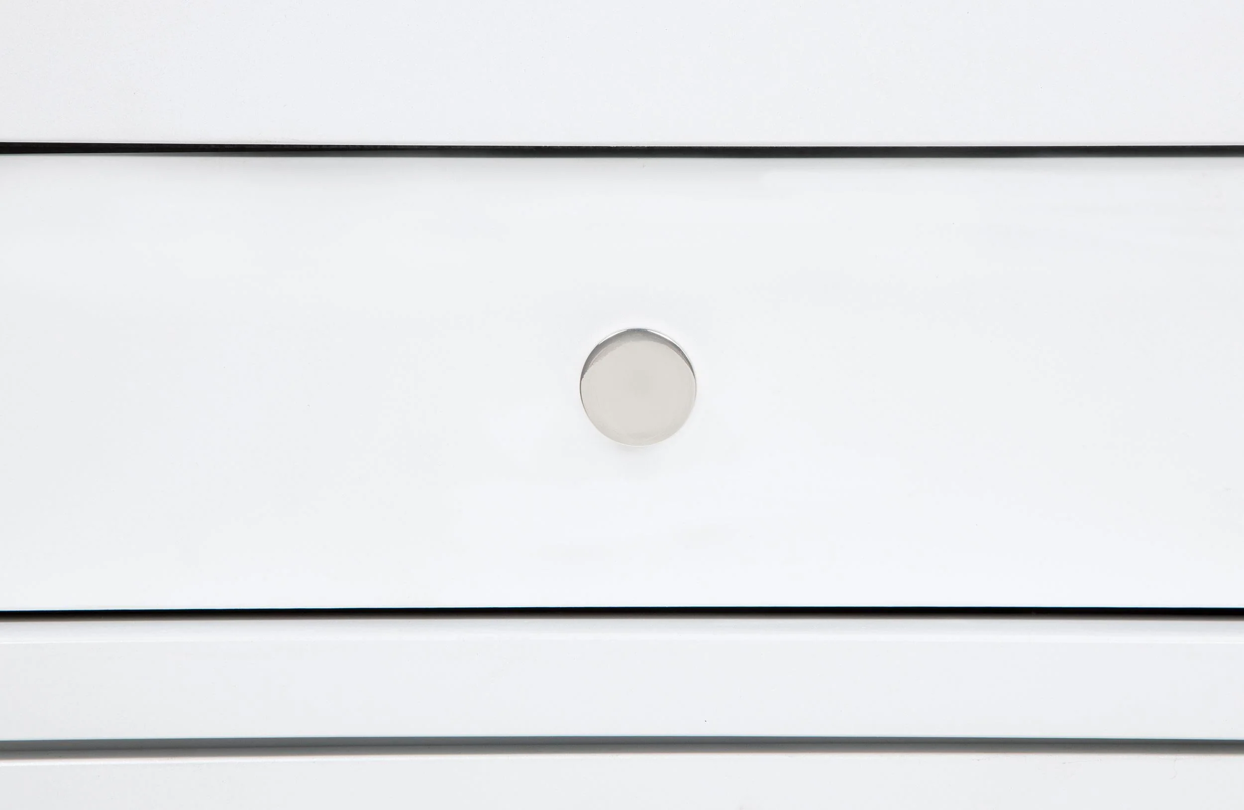 Gracemont White 8-Drawer Bedroom Dresser Cabinet - Image 11