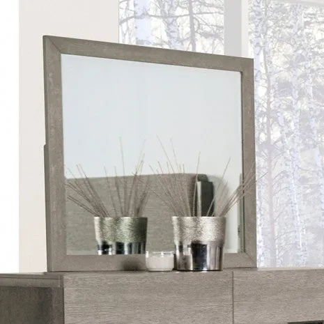 Gristalt Stone Gray 5-Piece Queen Bedroom Set - Image 5