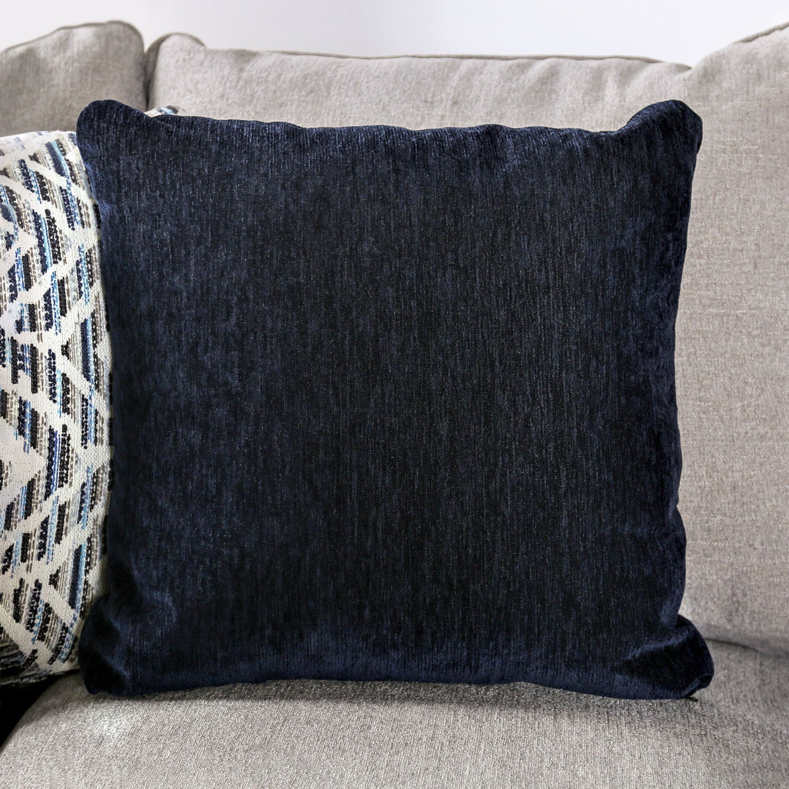Gunnersbury Sectional In Gray - Image 4