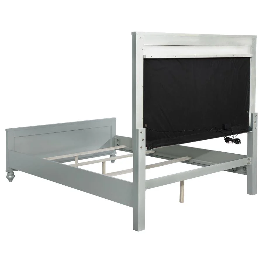 Gunnison Silver Metallic 5-Piece Queen Bedroom Set with LED Lighting - Image 4