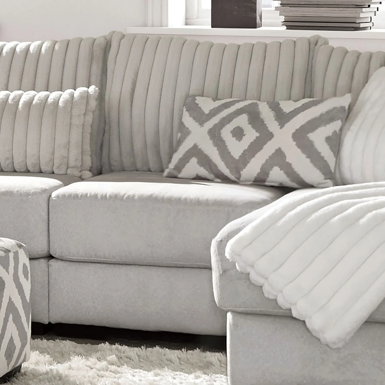Hermiston Gray Modular Sectional - Image 3