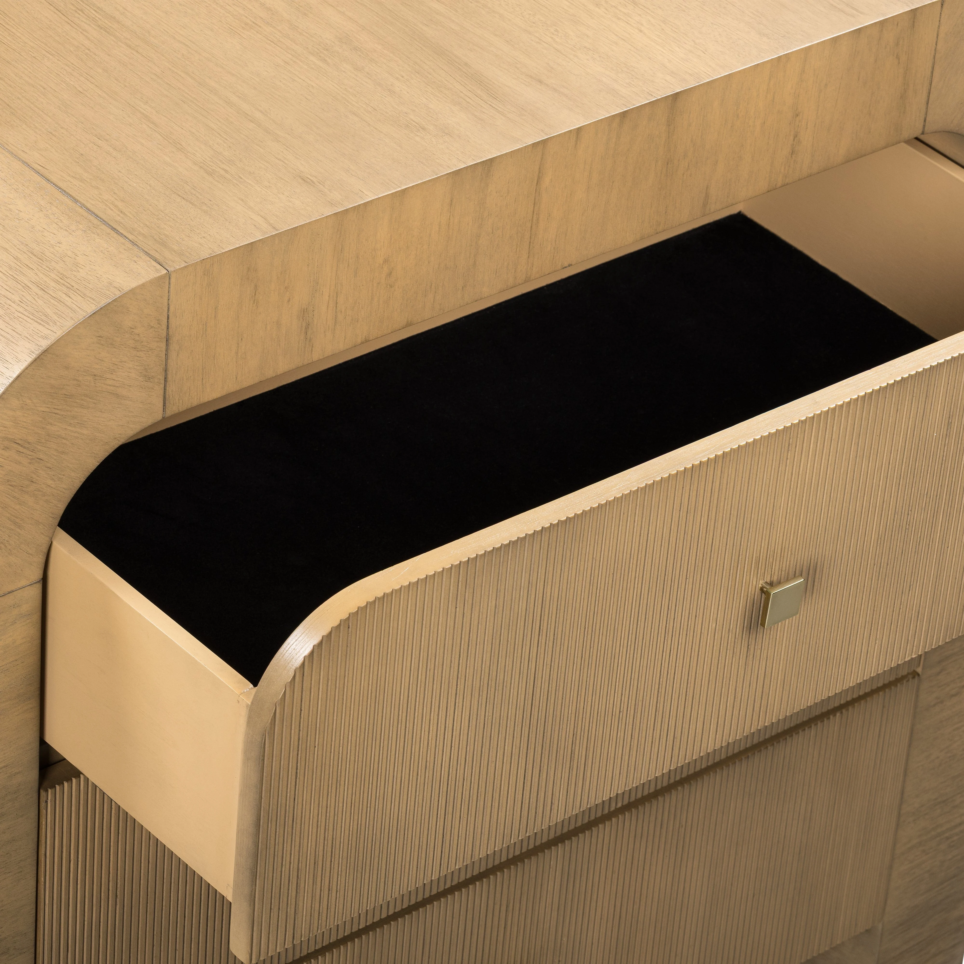 Hump 38" Arched 3-Drawer Bedside Chest - Image 16